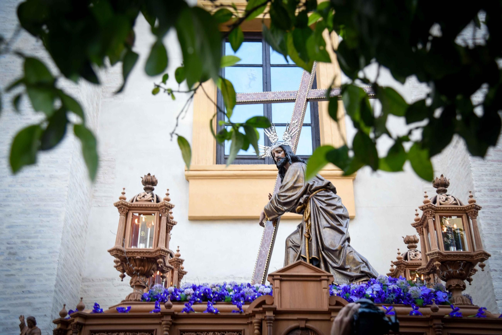La Hermandad del Cristo de la Corona en la Semana Santa de Sevilla 2025