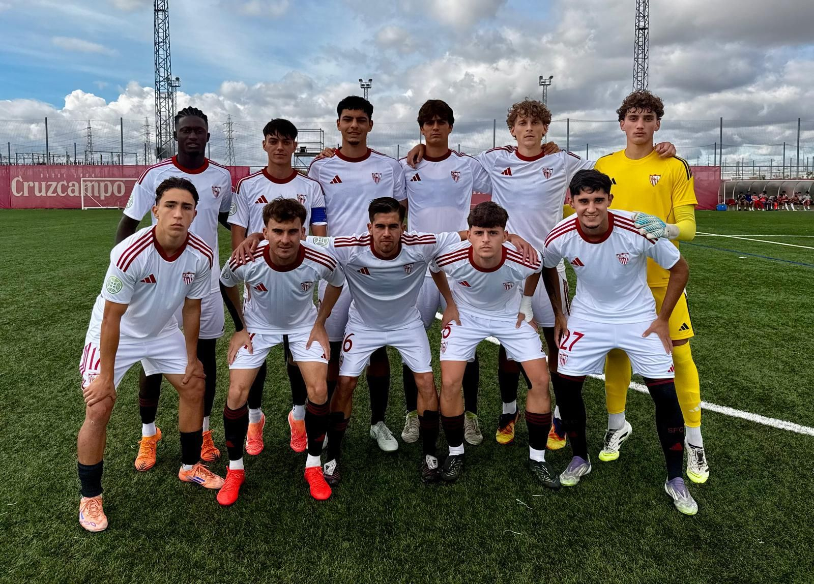 Una formación del Sevilla C.