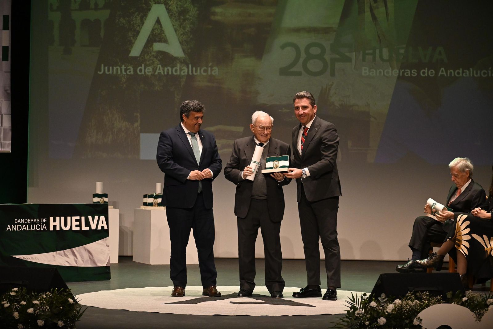 Premios de las Banderas de Andalucía en Huelva, en imágenes