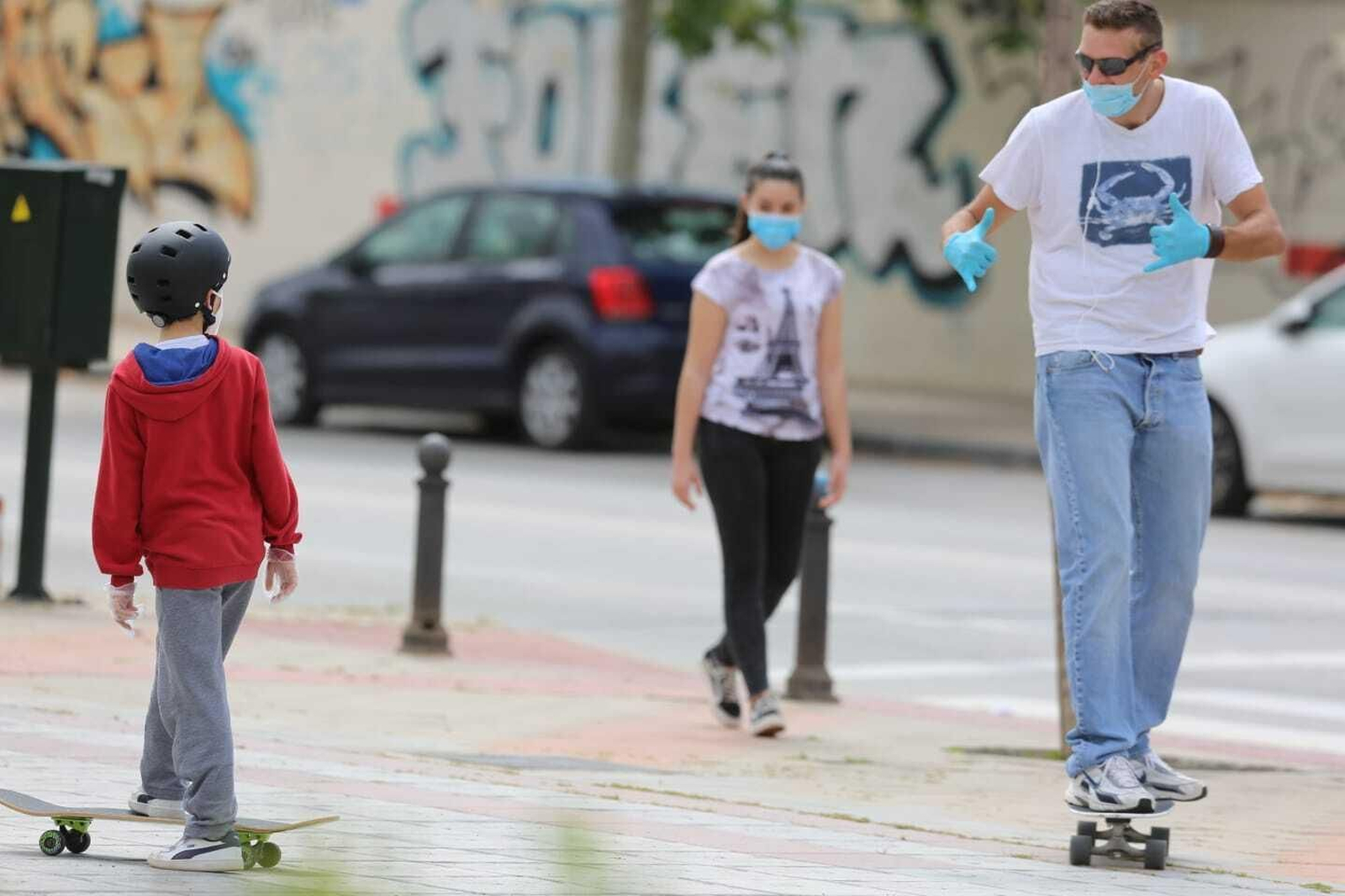 Coronavirus en Málaga: Los niños vuelven a la calle tras un largo confinamiento