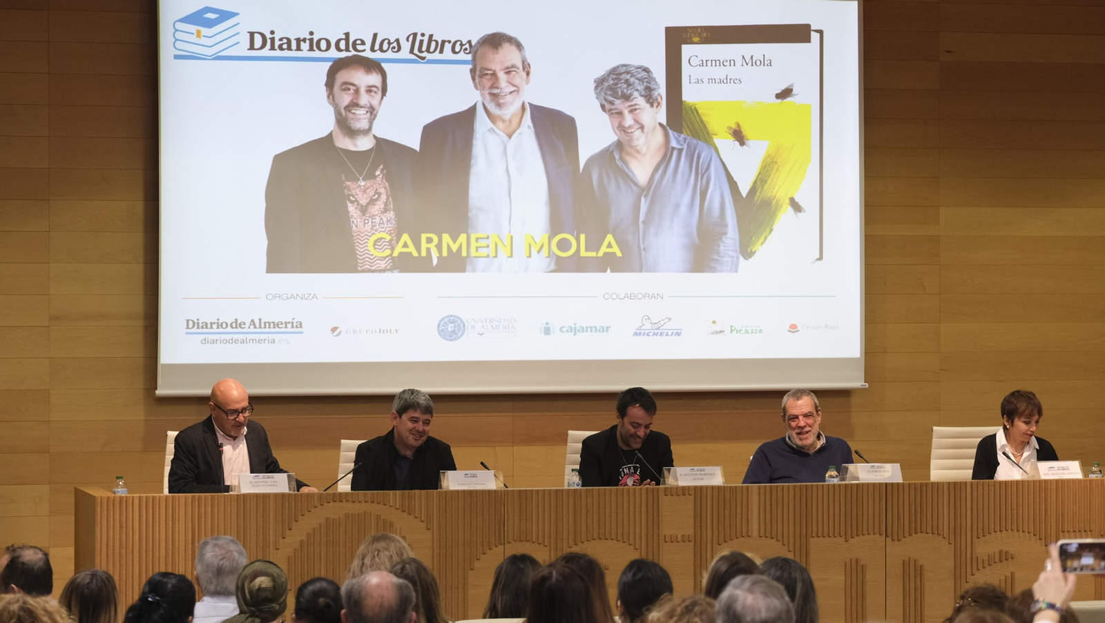 Imágenes de Diario de los Libros con Carmen Mola