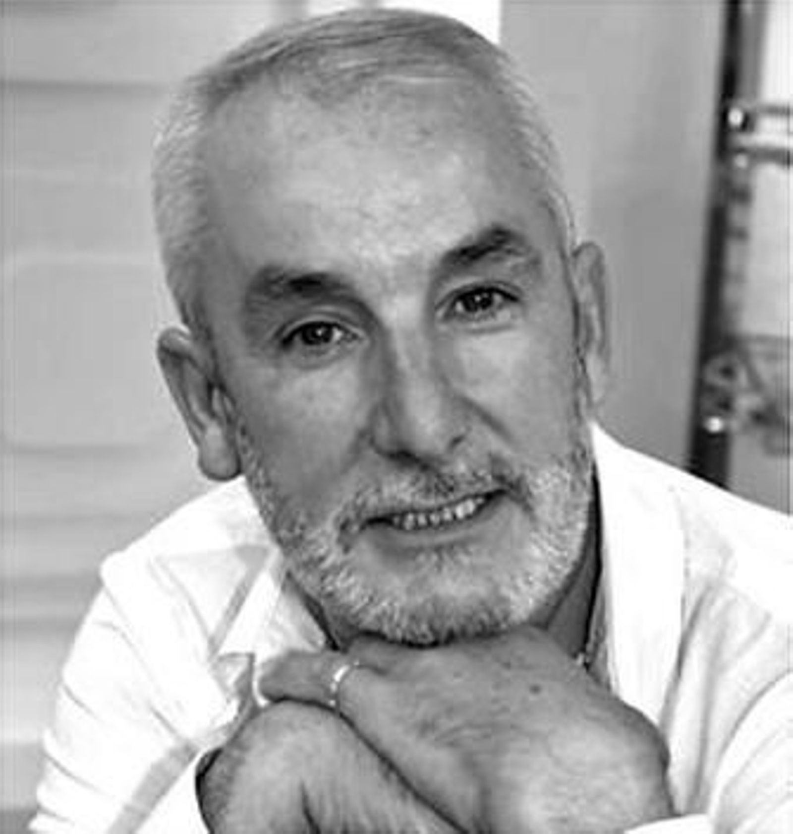 El naturópata e iridólogo Txumari Alfaro acaba de publicar un nuevo libro.