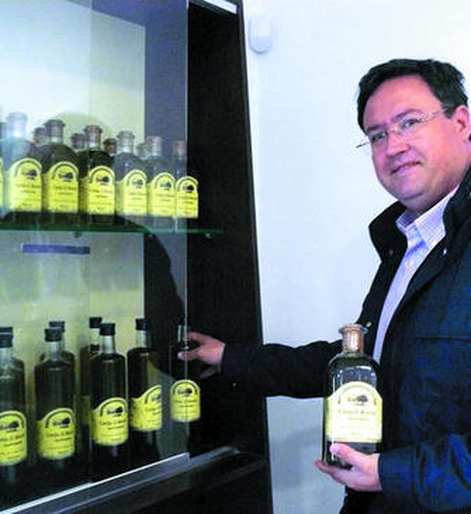 El grupo trabaja también aceite de oliva virgen extra.