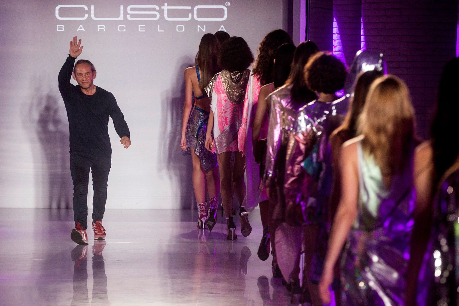 Custo Barcelona en el cierre de su desfile de este martes