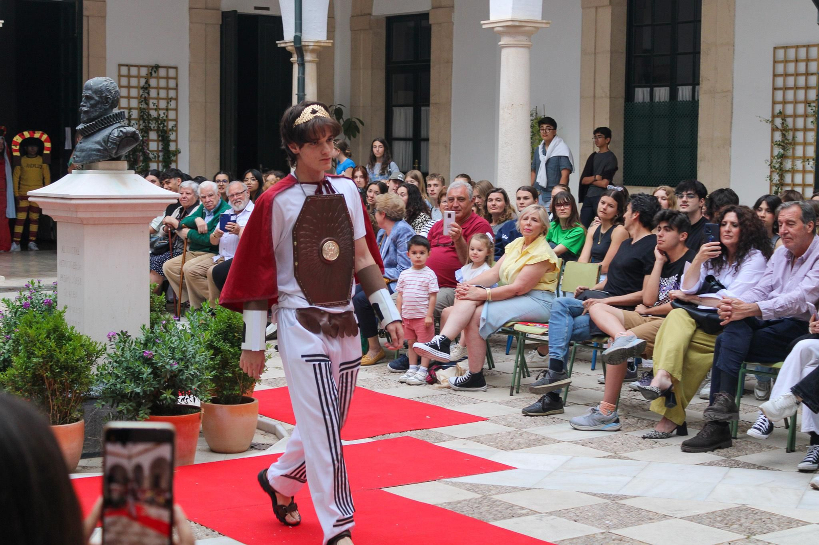 El segundo Desfile Arte Moda del instituto Góngora de Córdoba, en imágenes