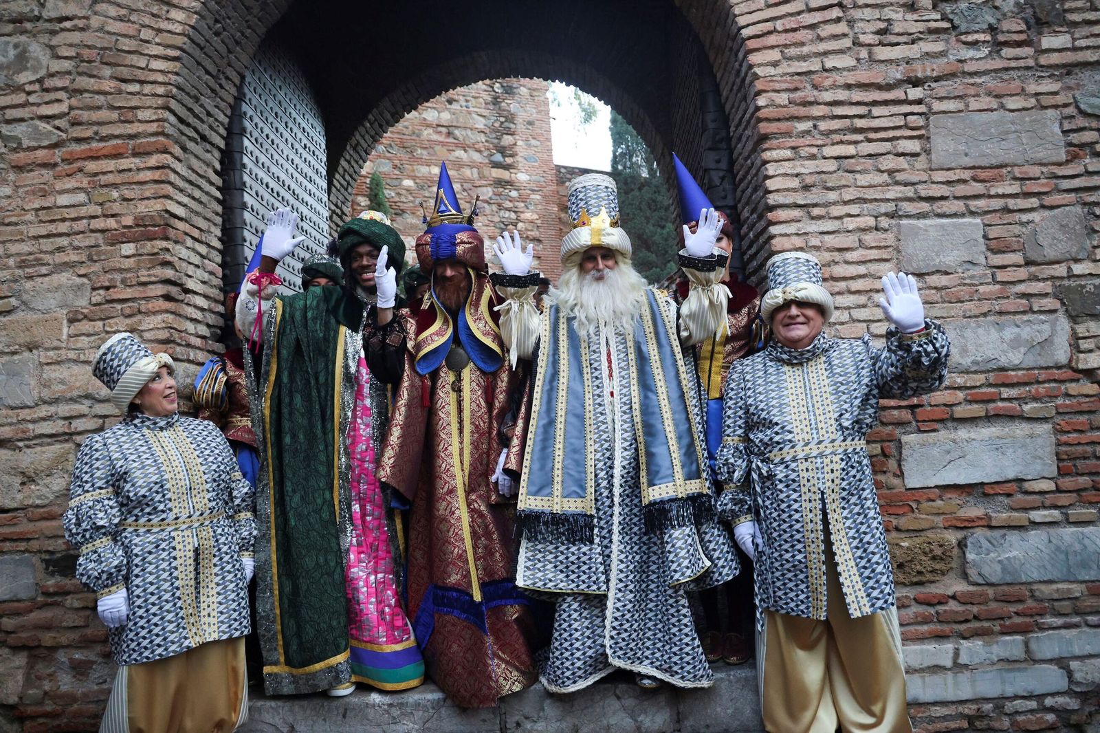 Los Reyes Magos llenan Málaga de ilusión tras la lluvia