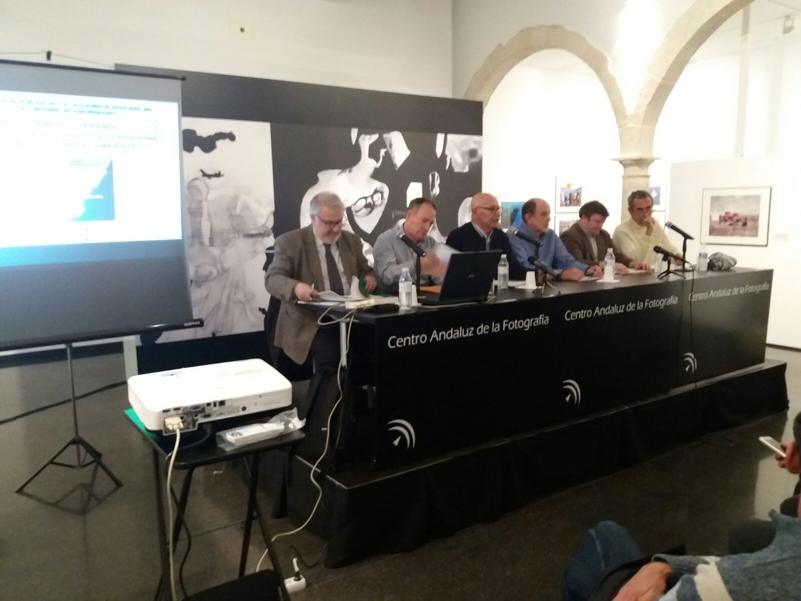 Rafael Sancho, Manuel León, Pablo Juliá, José Ignacio Domínguez, Rafael Moreno y José Herrera, ayer, en el CAF.