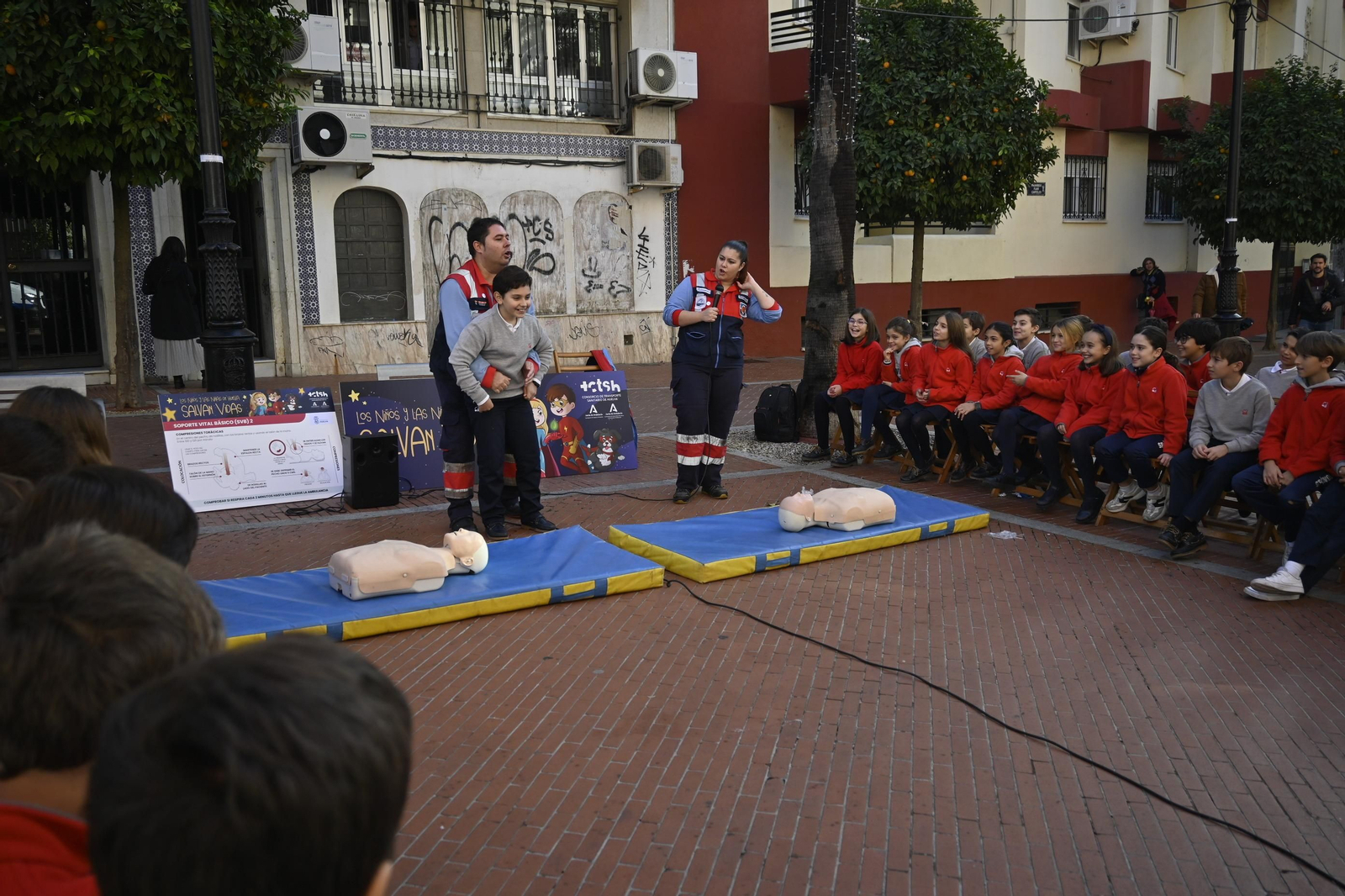 Los niños del Cardenal Spínola aprenden a salvar vidas.