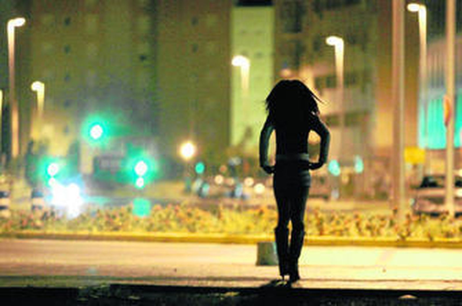 La Ordenanza de Convivencia de 2009 desplazó a las prostitutas que ejercían en las calles de la capital a las rotondas de Atarfe y Pulianas.