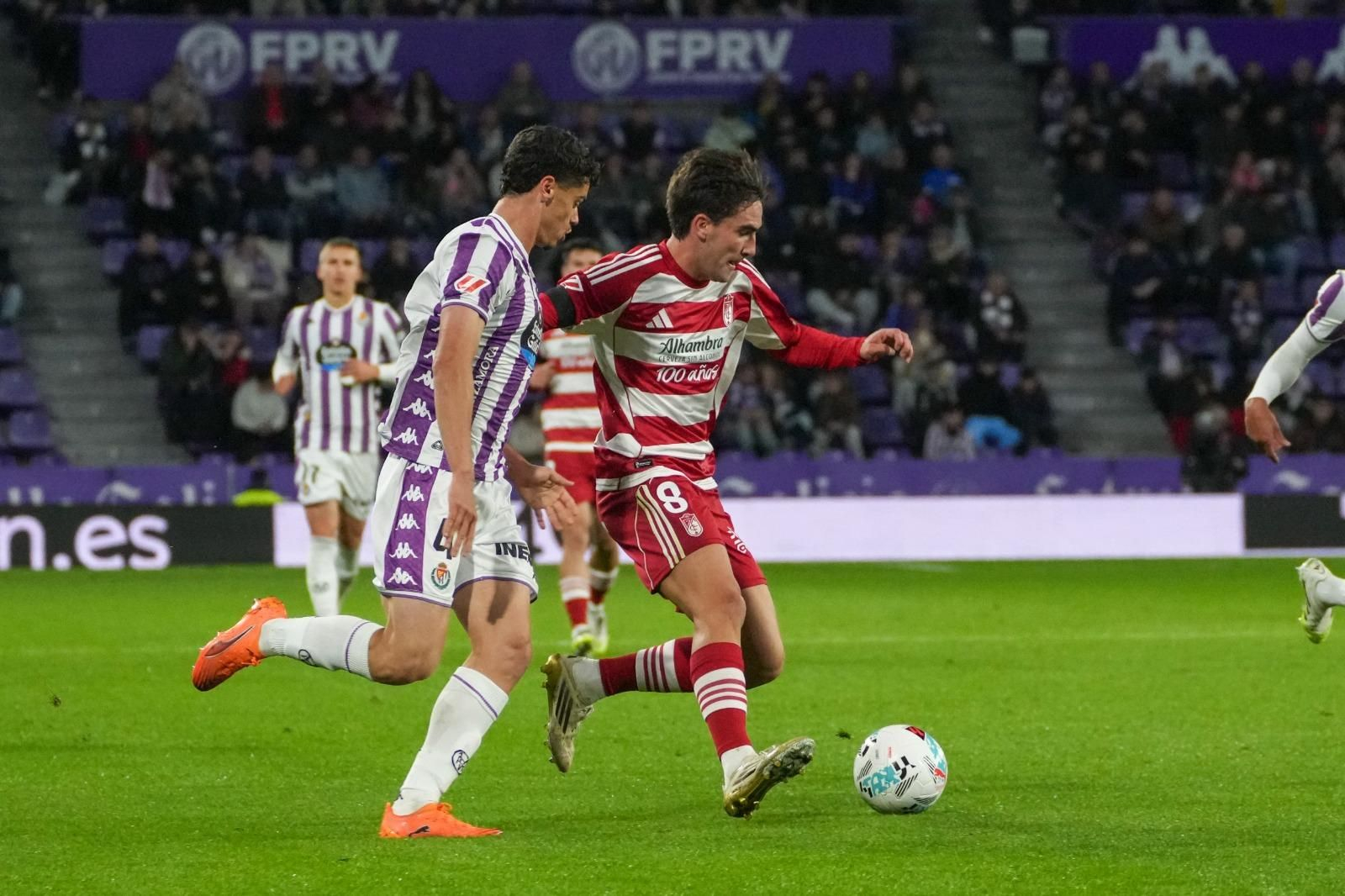 Alemañ durante una acción en el partido ante el Real Valladolid