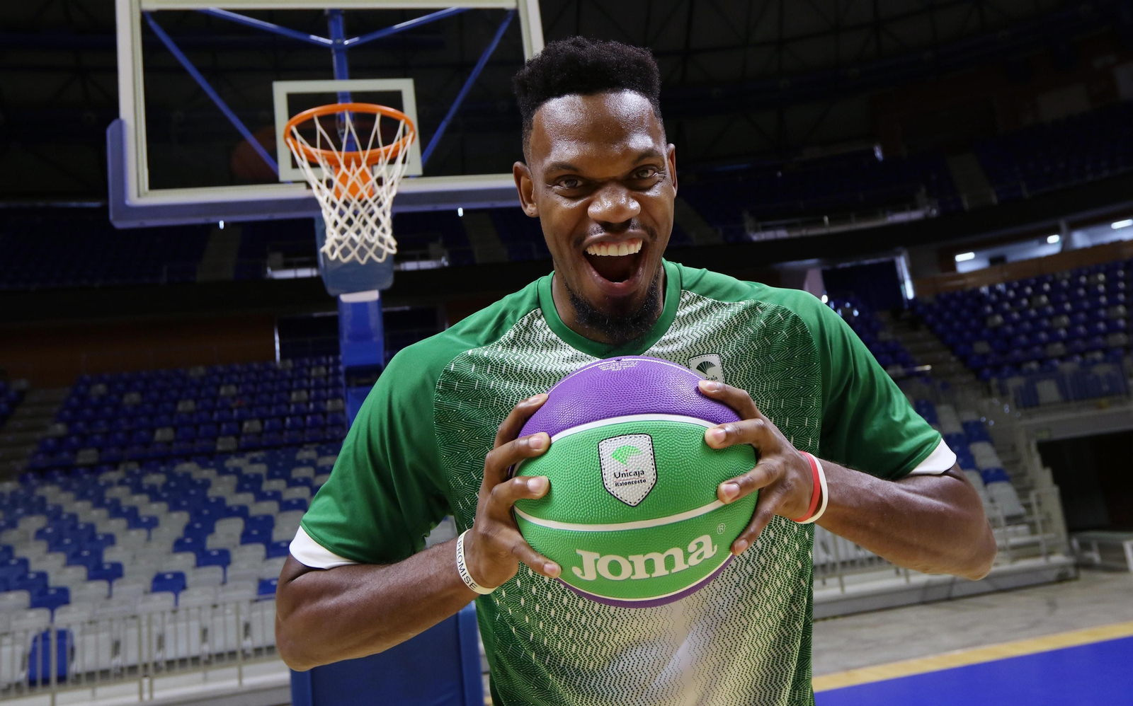 Las fotos del día grande de Frank Elegar en el Unicaja Las fotos del día grande de Frank Elegar en el Unicaja