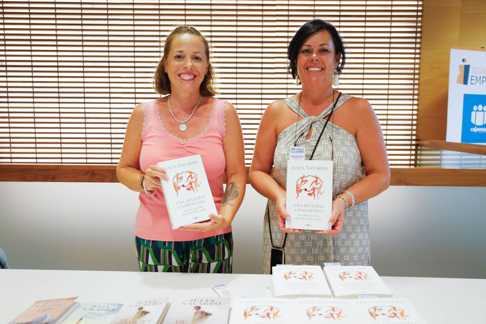 Imágenes de Diario de los Libros, con Julia Navarro