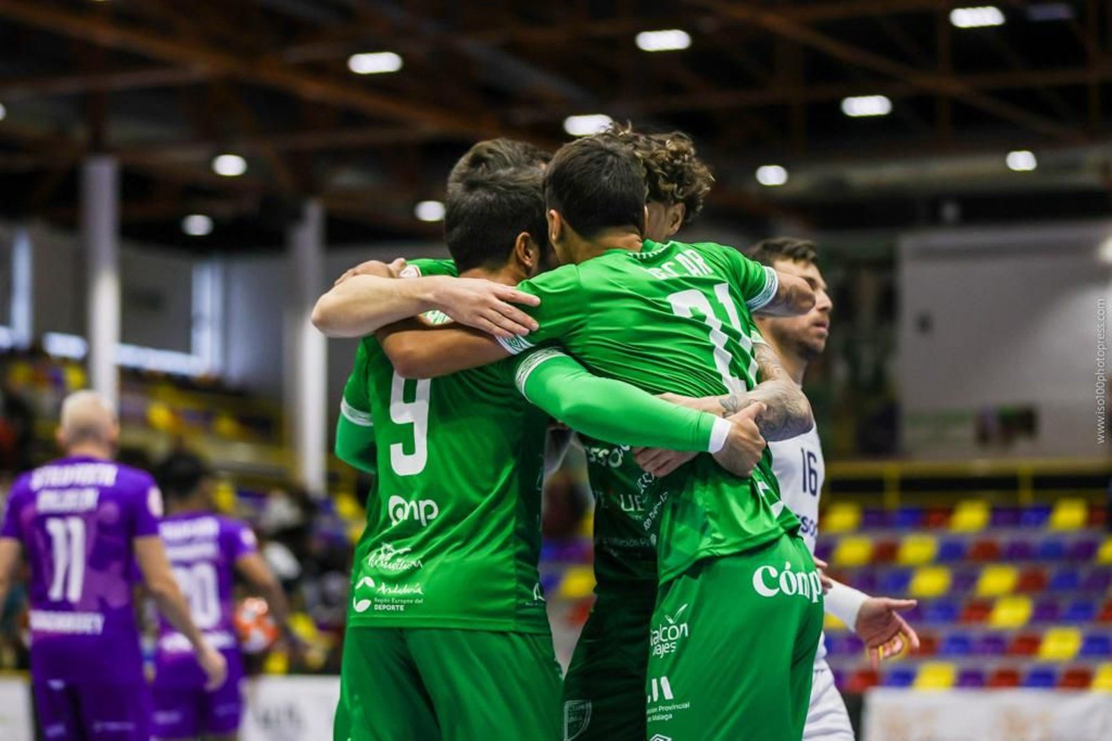 Los jugadores del UMA Antequera celebran un gol. Los jugadores del UMA Antequera celebran un gol.