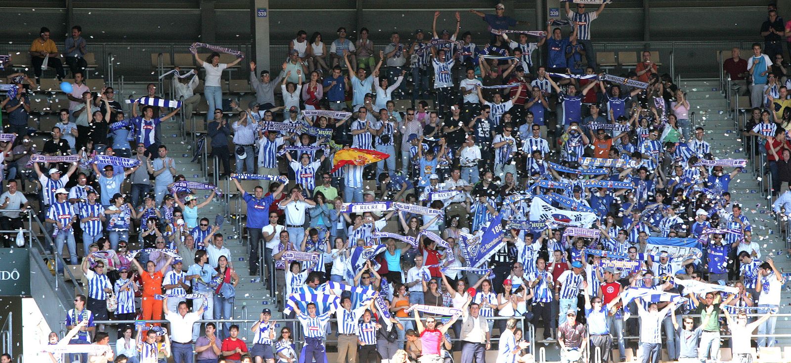 Afición del Recre en Chapín en la temporada 04/05.