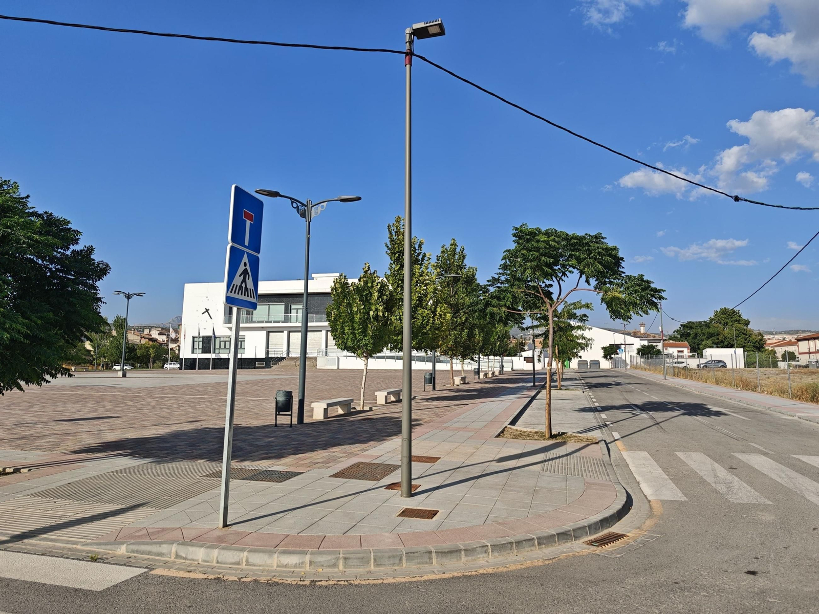 Dos calles de Pulianas llevarán el nombre de Clara Campoamor y Las Trece Rosas