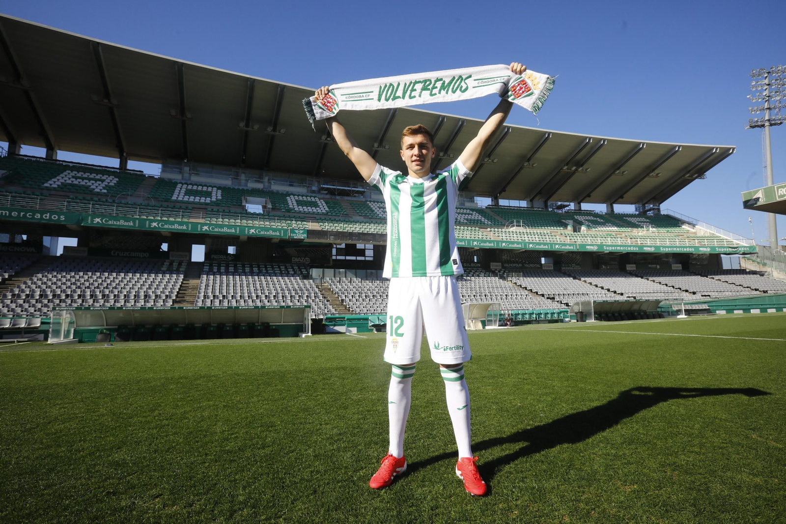 Las mejores fotos de la presentación de Del Moral como jugador del Córdoba aCF