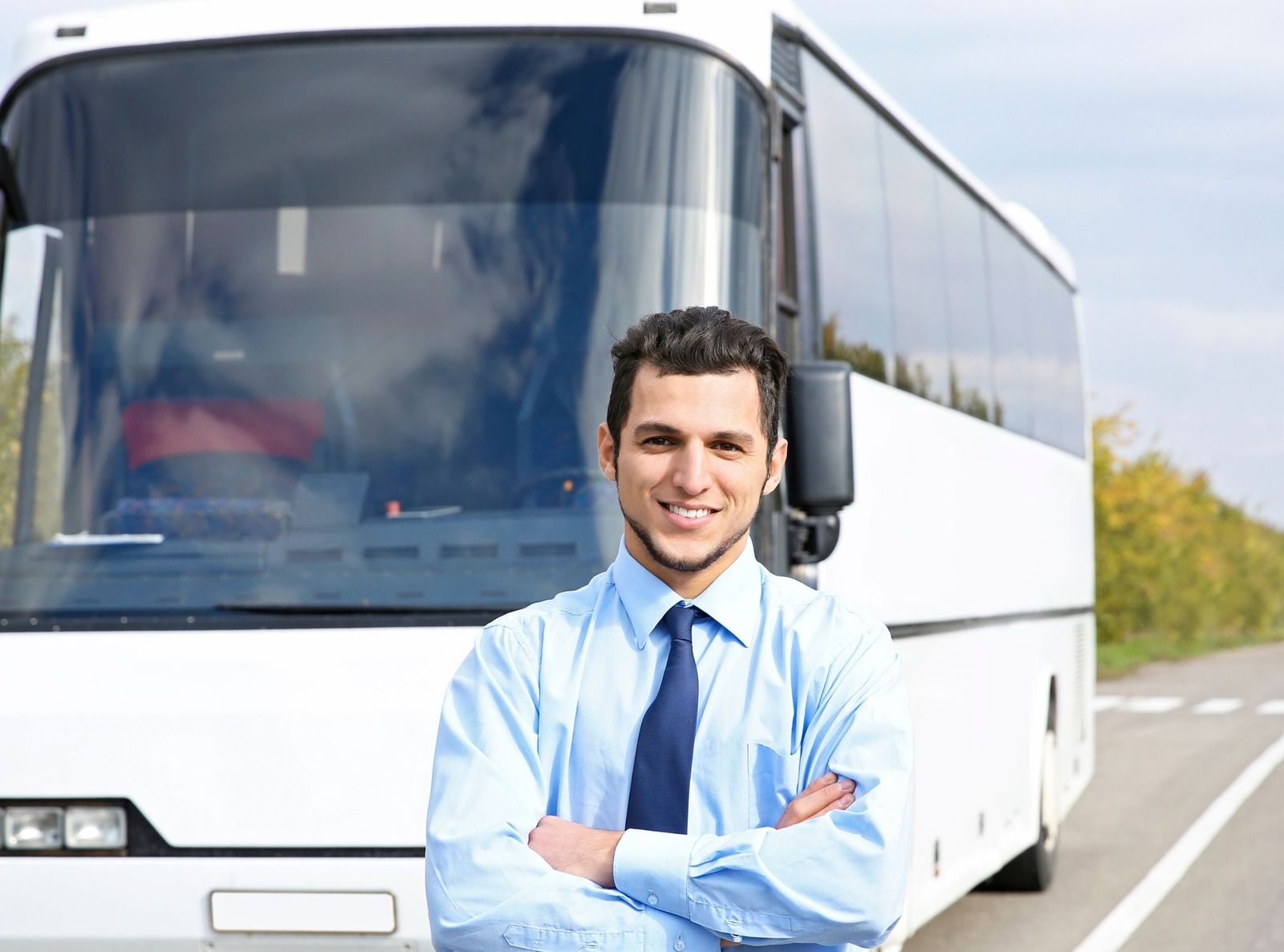 Un conductor de autobús escolar en Sevilla.