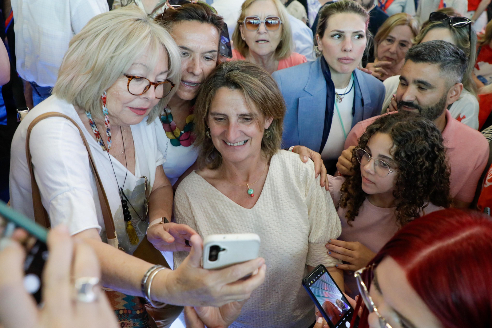 Las imágenes del mitin de Pedro Sánchez en Sevilla