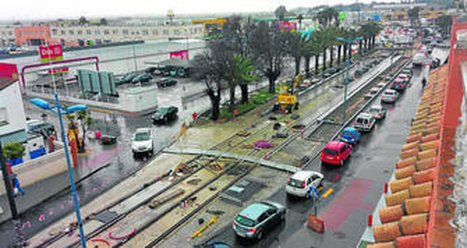 Vista de la Alameda Solano donde se ha procedido al asfaltado de los viales para el paso de vehículos.