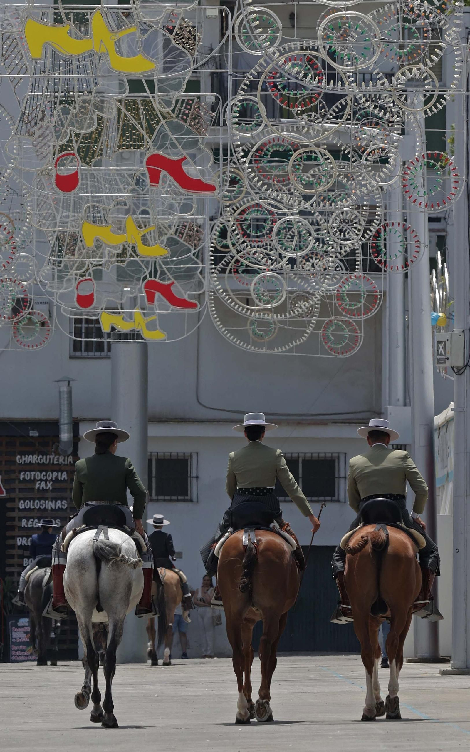 Fotos del tradicional concurso 'Paseo a Caballo' en la Feria Real de Algeciras 2025 Fotos del tradicional concurso 'Paseo a Caballo' en la Feria Real de Algeciras 2025
