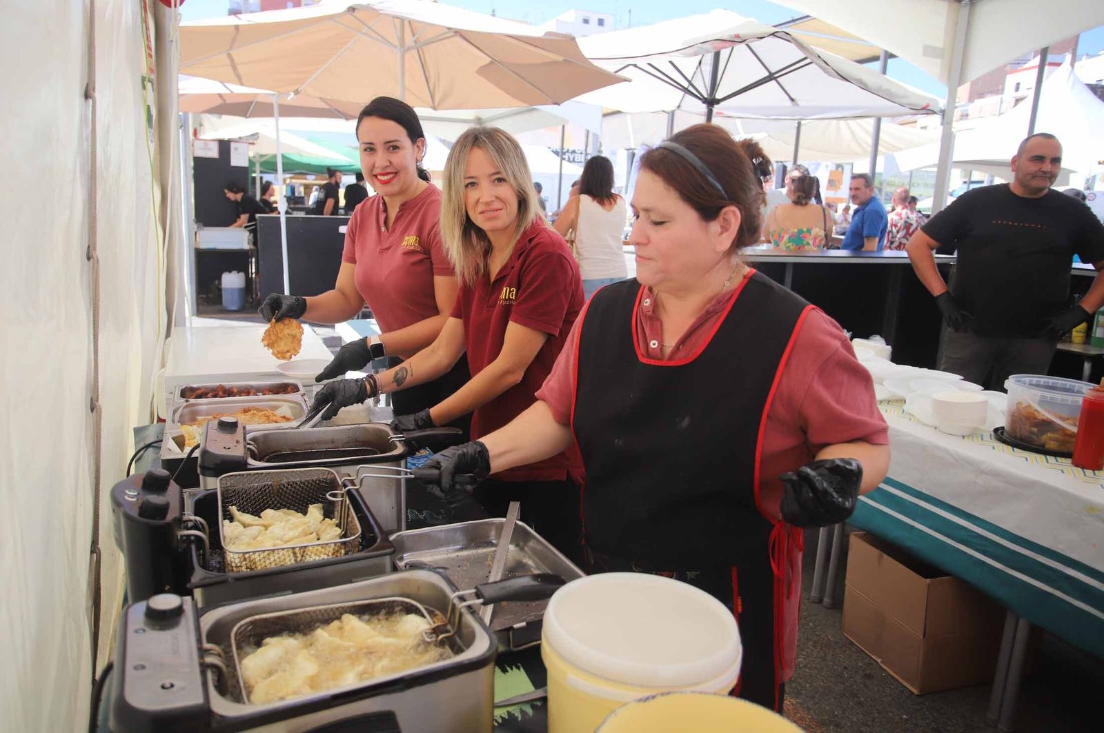 Imágenes del ambiente en la Feria de la Tapa de Huelva
