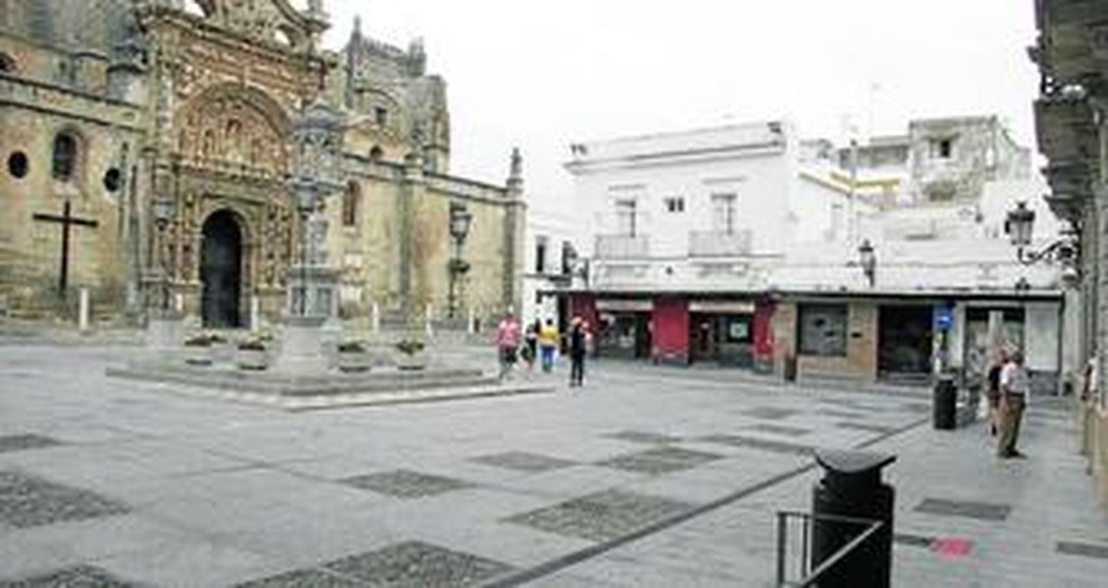 La Plaza de España, recién remodelada, se inaugurará oficialmente el próximo jueves, día 30.