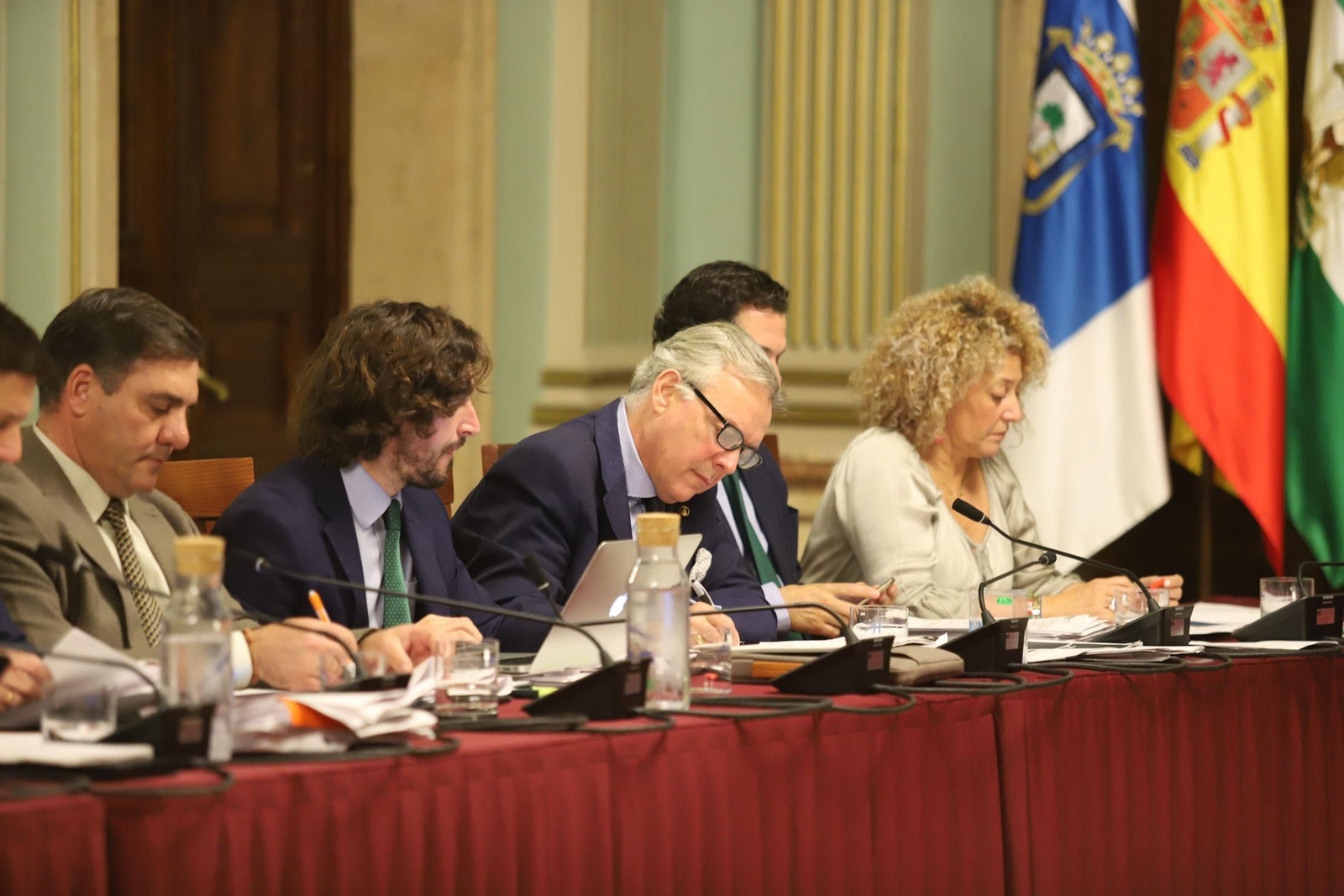 Miembros del Grupo Popular durante el pleno de ayer.