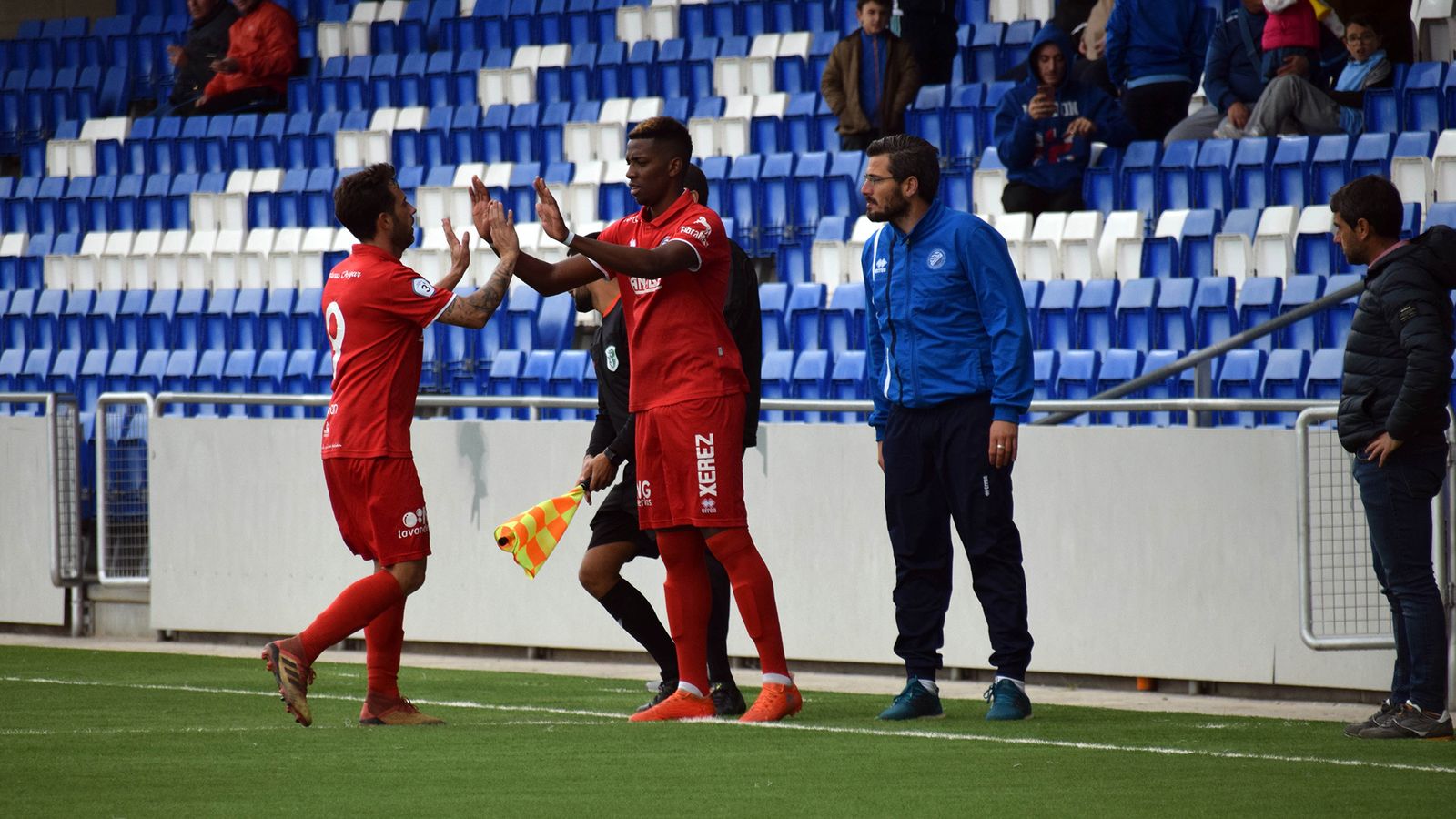 John debutó en Lucena sustituyendo a Adrián Gallardo.