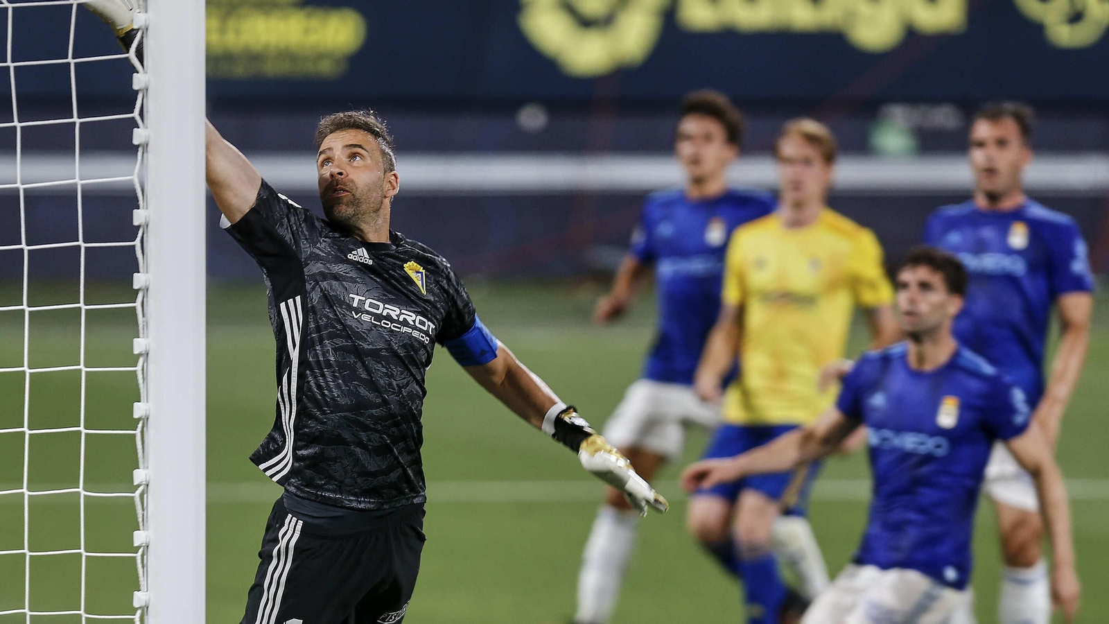 Las imágenes del Cádiz-Oviedo