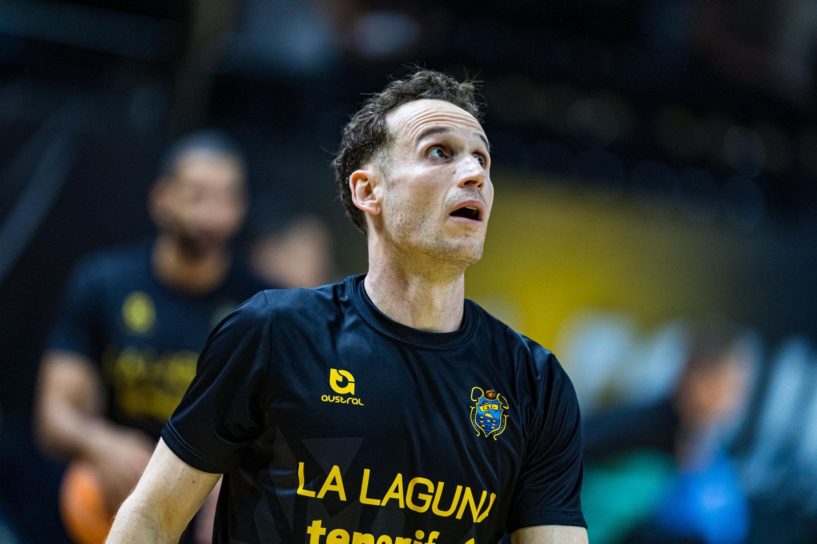 El AEK remonta y le quita al Tenerife el tercer puesto (77-73)