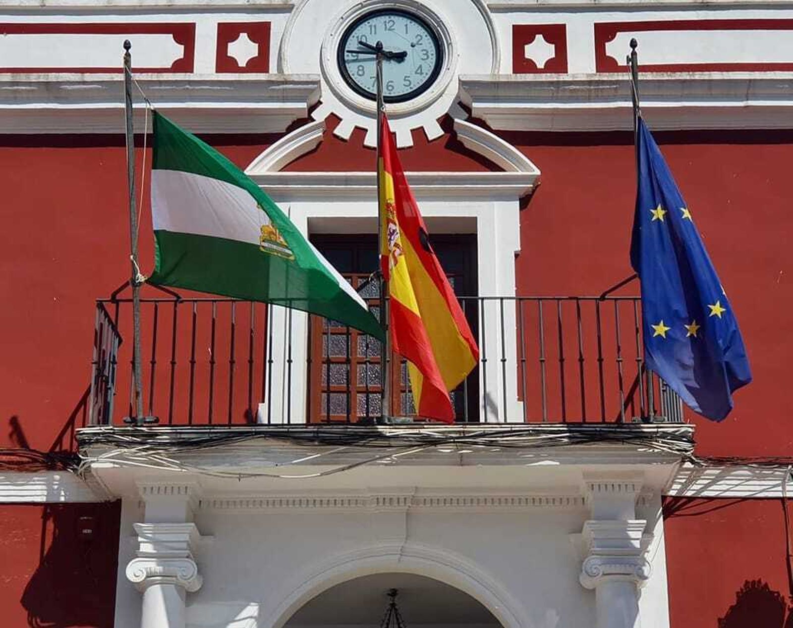 Fachada del Ayuntamiento de Fernán Núñez.
