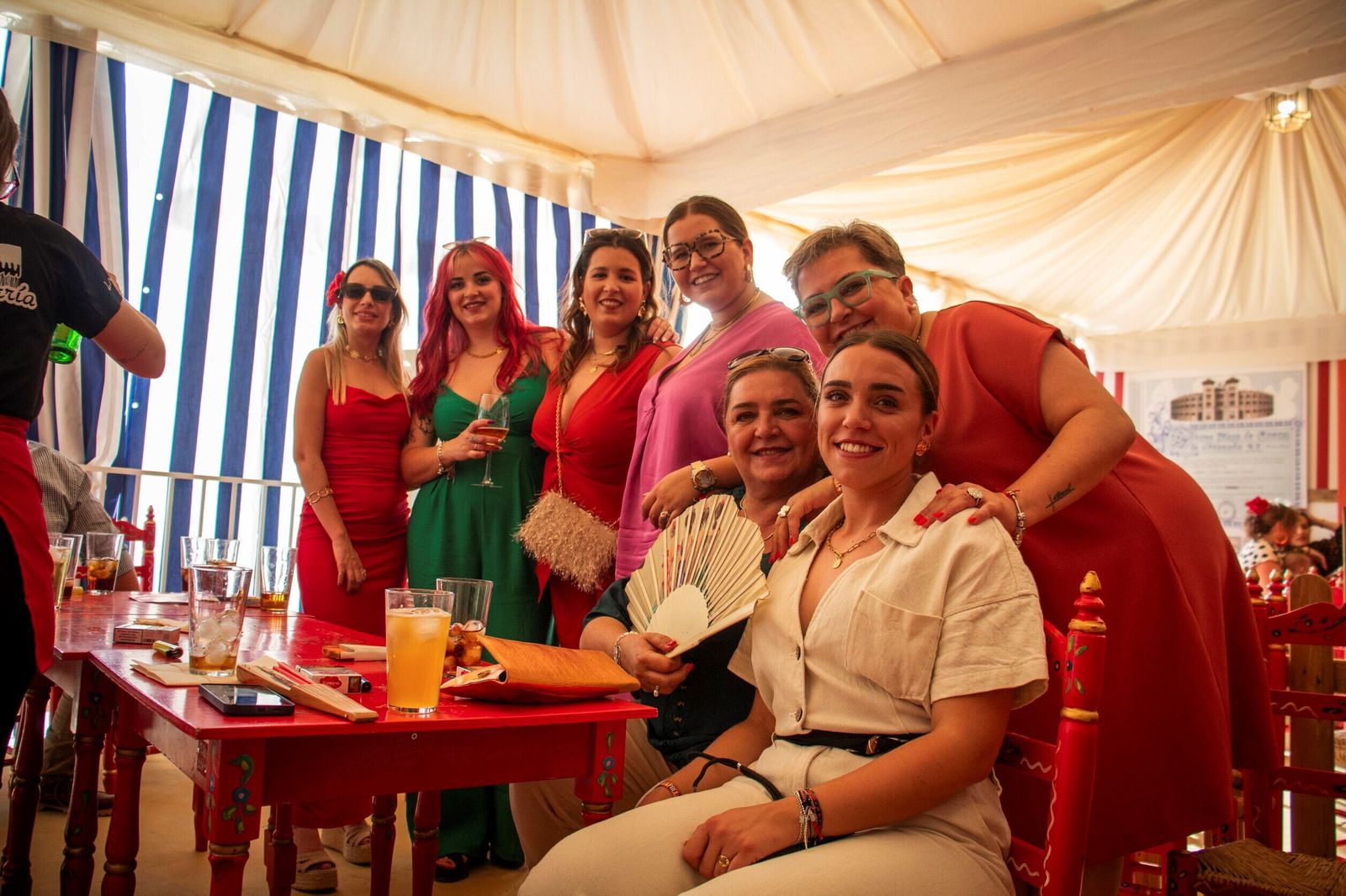 Granada vive un domingo de Corpus marcado por el buen tiempo.