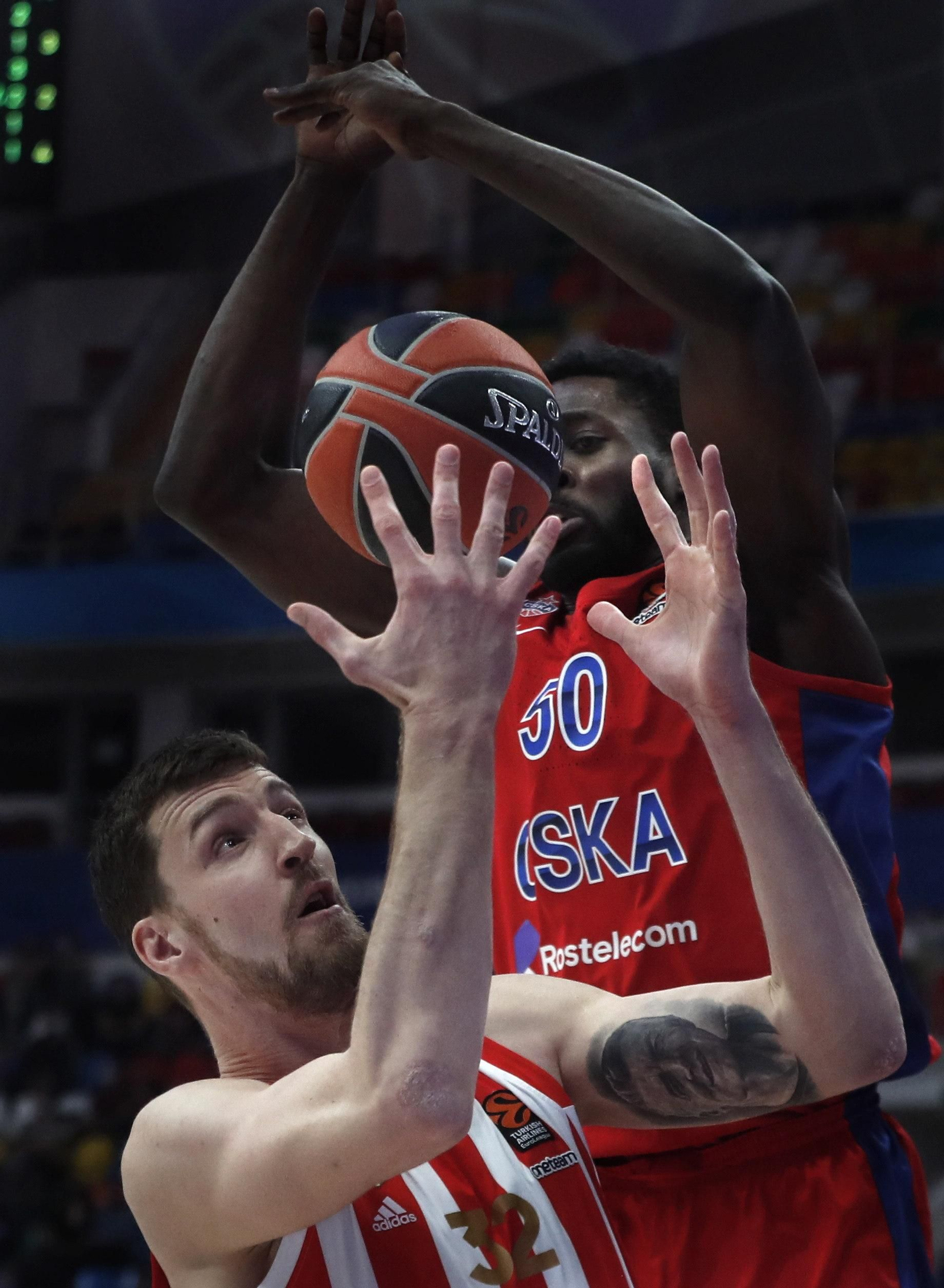 La carrera de Ognjen Kuzmic, en fotos