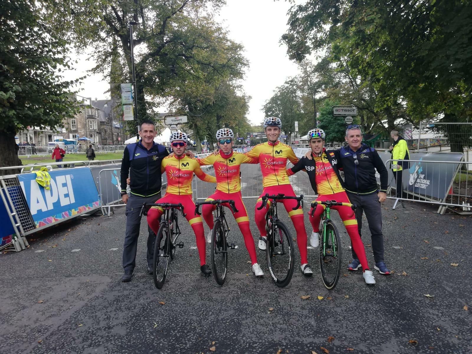 Urbano, junto a sus compañeros en la preparación del Mundial.