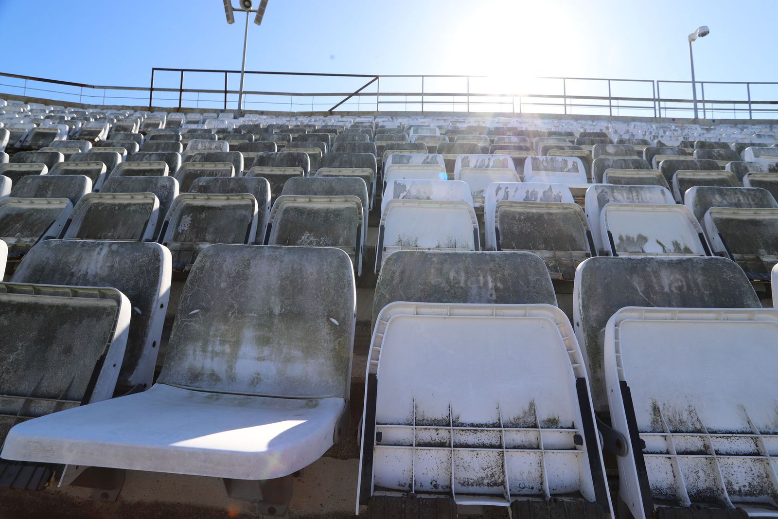 Las imágenes del Nuevo Colombino sin público por las restricciones del coronavirus