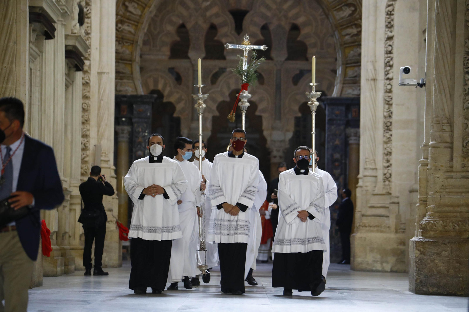 La misa de la bendición de las palmas en la Mezquita-Catedral de Córdoba, en fotografías