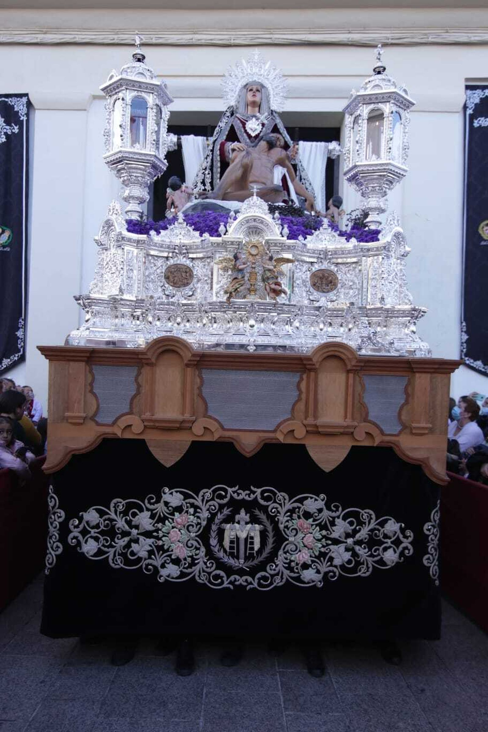 Martes Santo en San Fernando. Las imágenes de Caridad