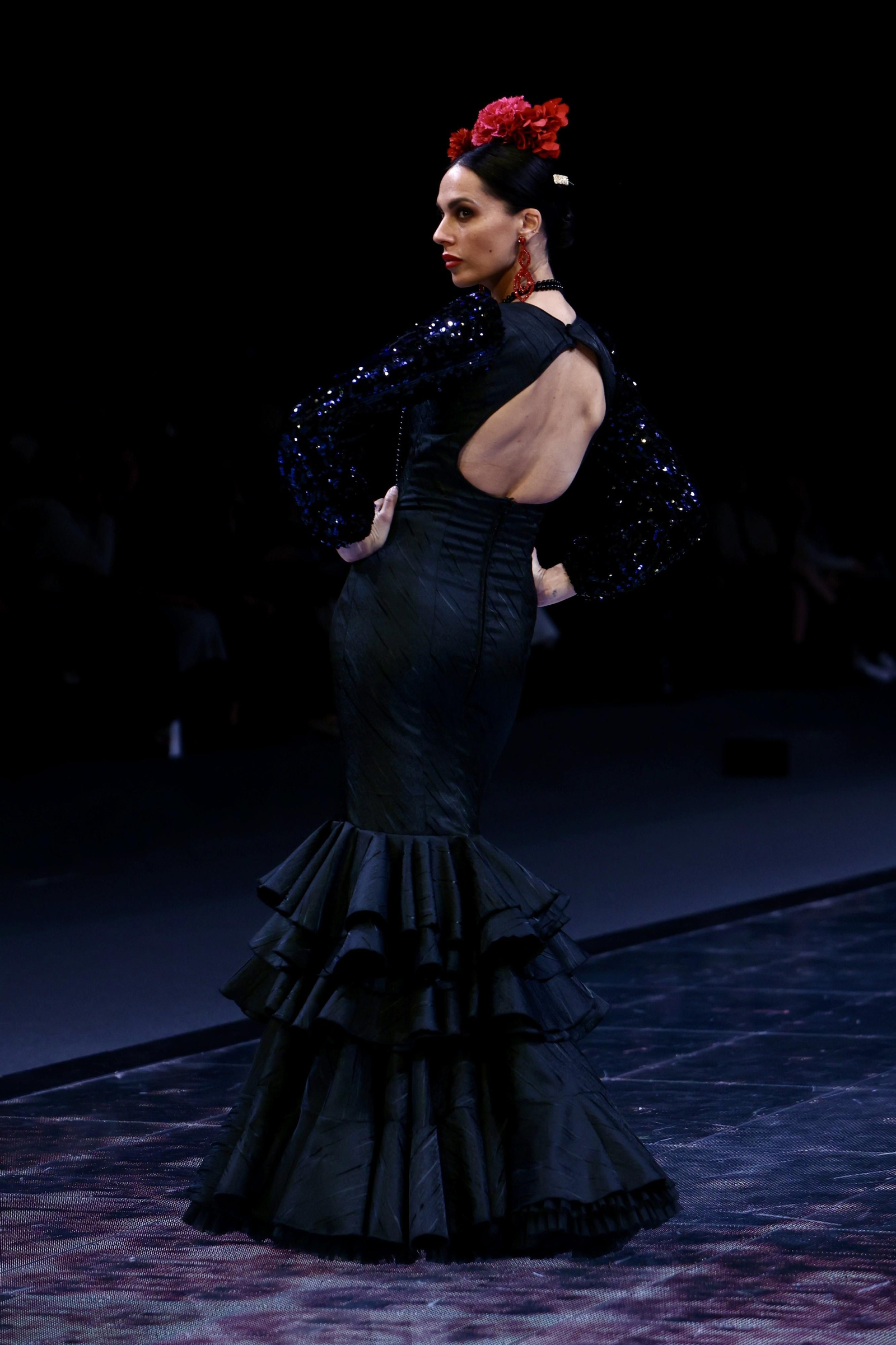 Desfile de Inma Castrejón en SIMOF 2024, todas las fotos