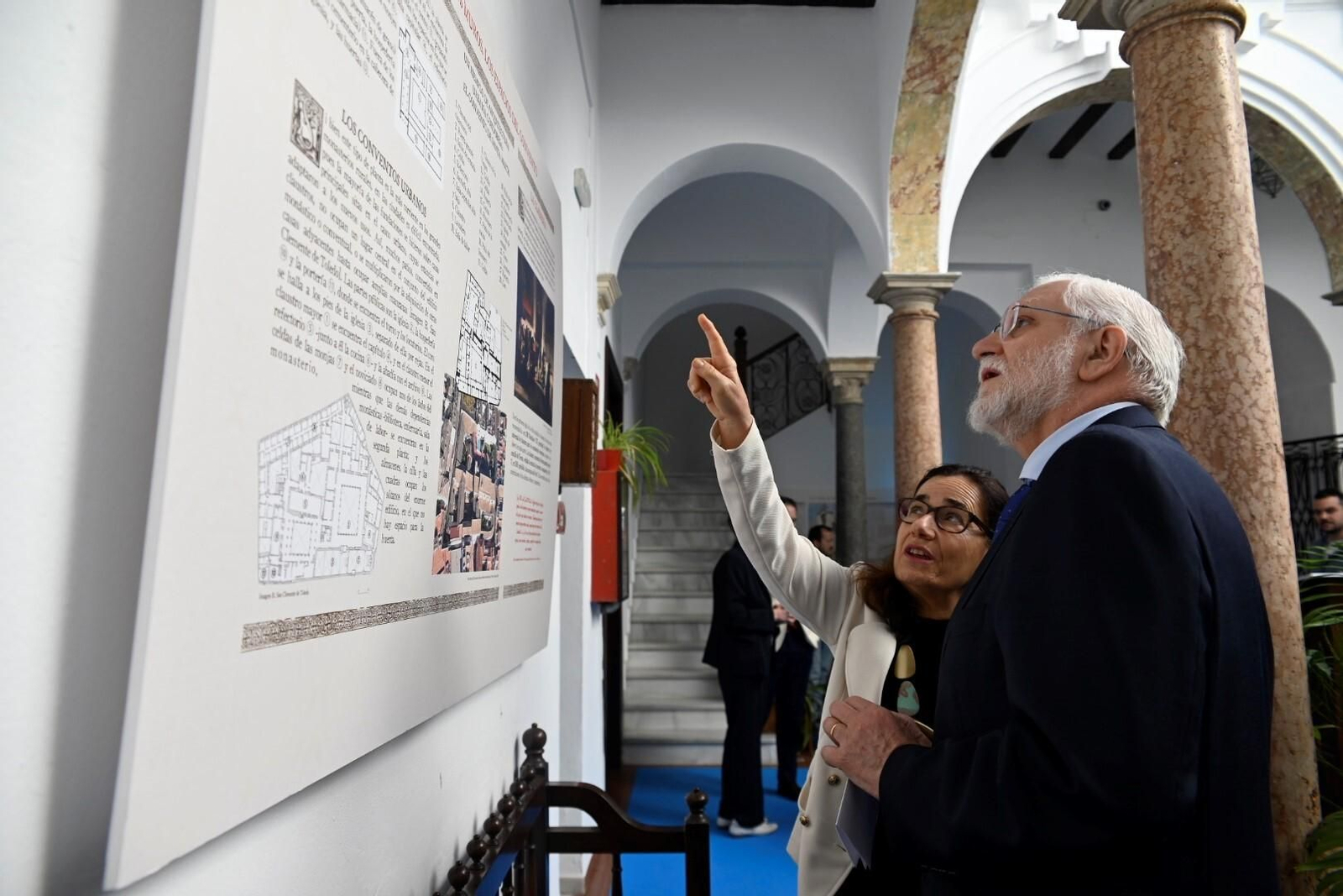 Las mejores imágenes de la exposición 'Tras los muros el convento', en el Archivo Histórico Provincial de Córdoba