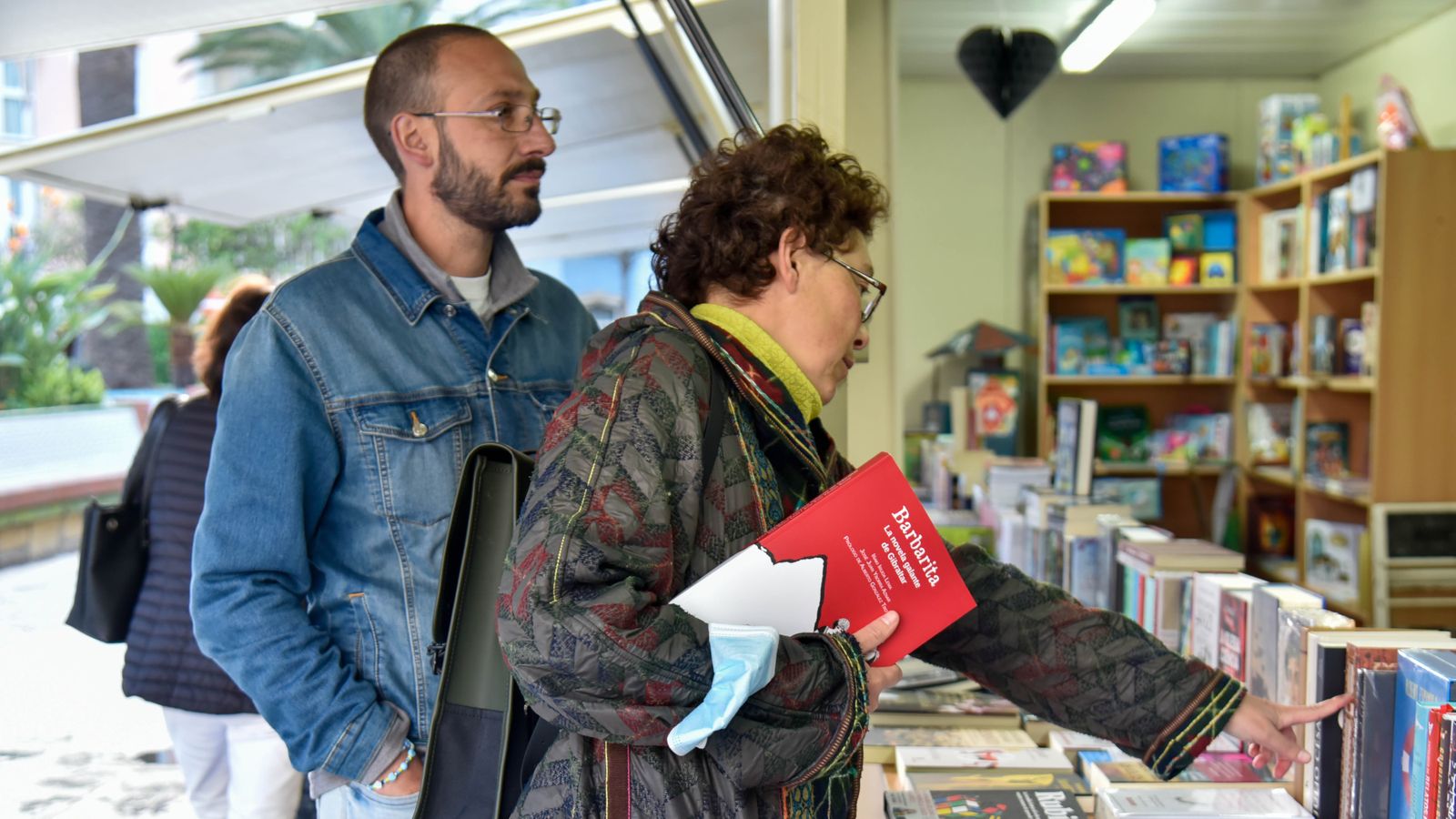 Las fotos de la Feria del Libro de La Línea