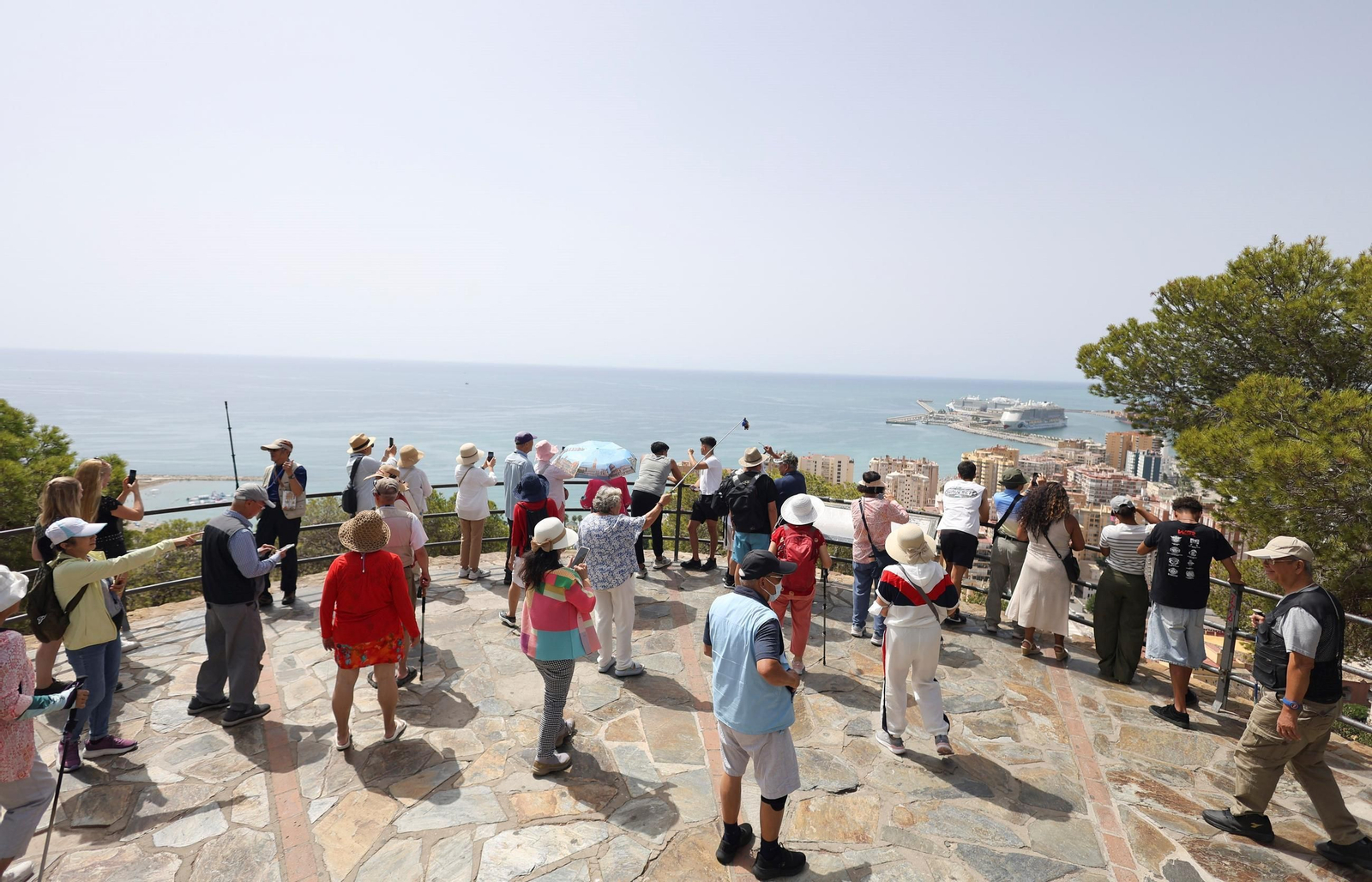 Aluvión de cruceristas en Málaga: 11.566 en un mismo día a bordo de dos buques