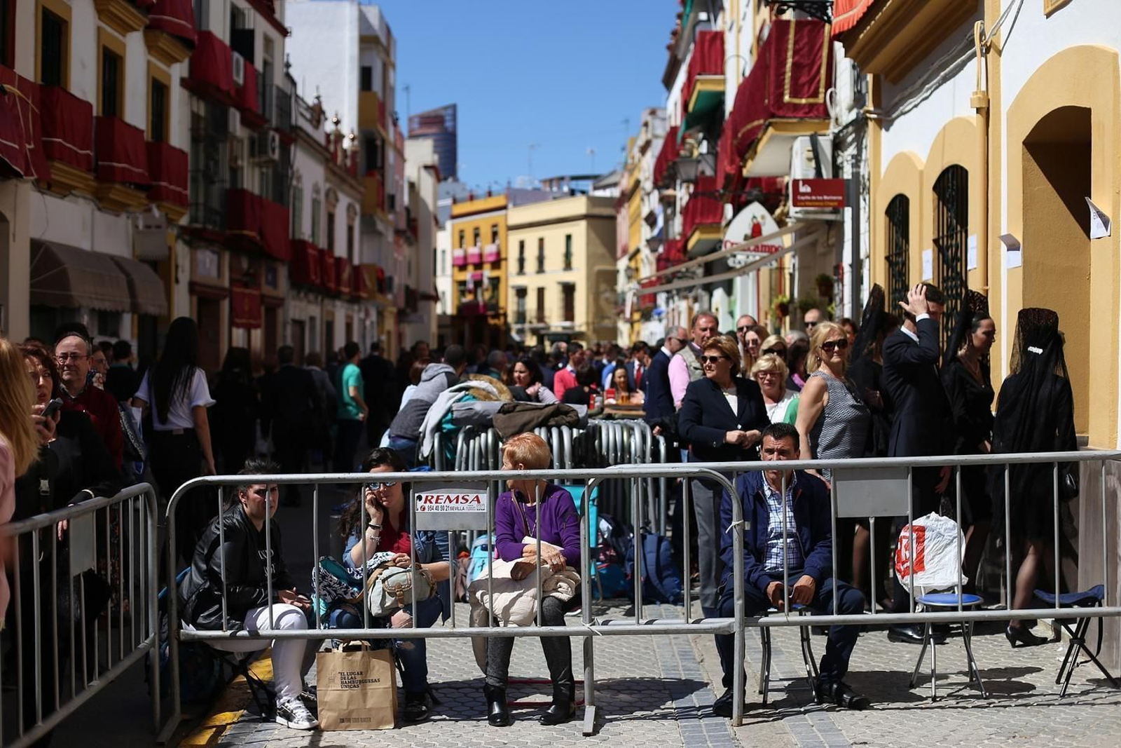 Visita a la capilla de los Marineros en la mañana del Jueves Santo.