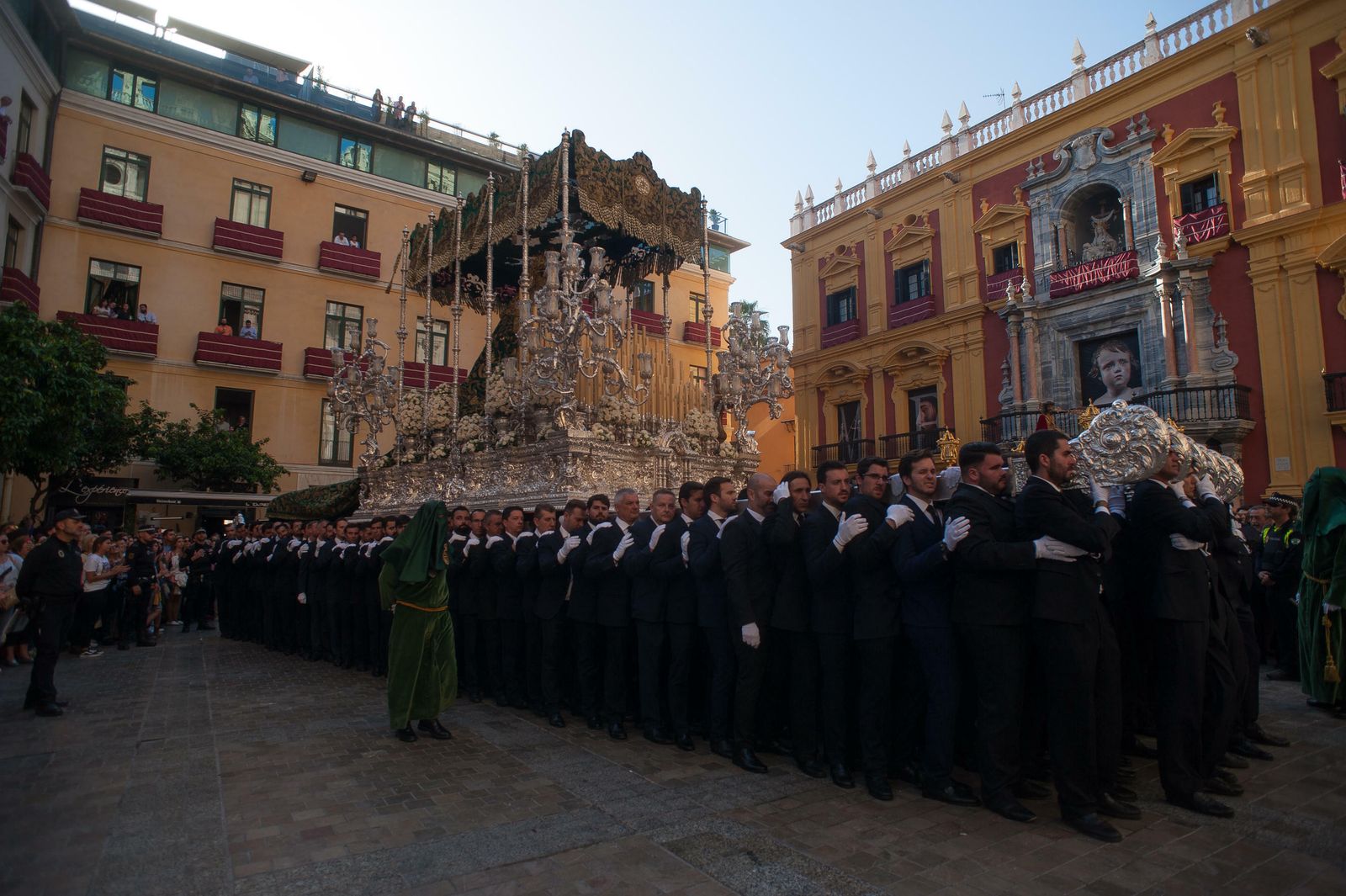 Las fotos de Estudiantes en el Lunes Santo en Málaga
