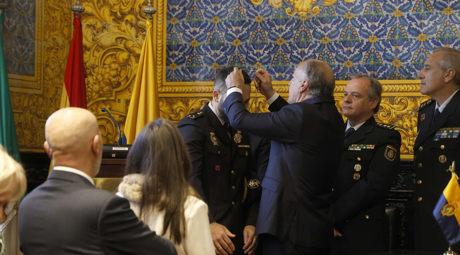 Las fotos del homenaje en Algeciras al inspector jefe de la Policía Nacional Francisco González Suárez
