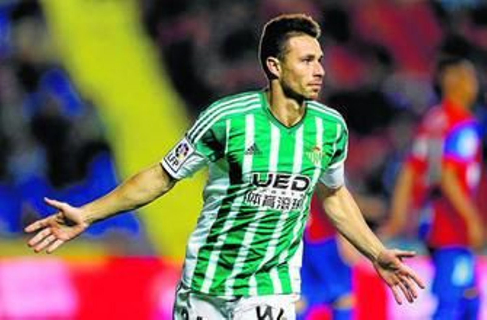 Rubén Castro celebra su último gol con el Betis, el que sirvió para derrotar al Levante.