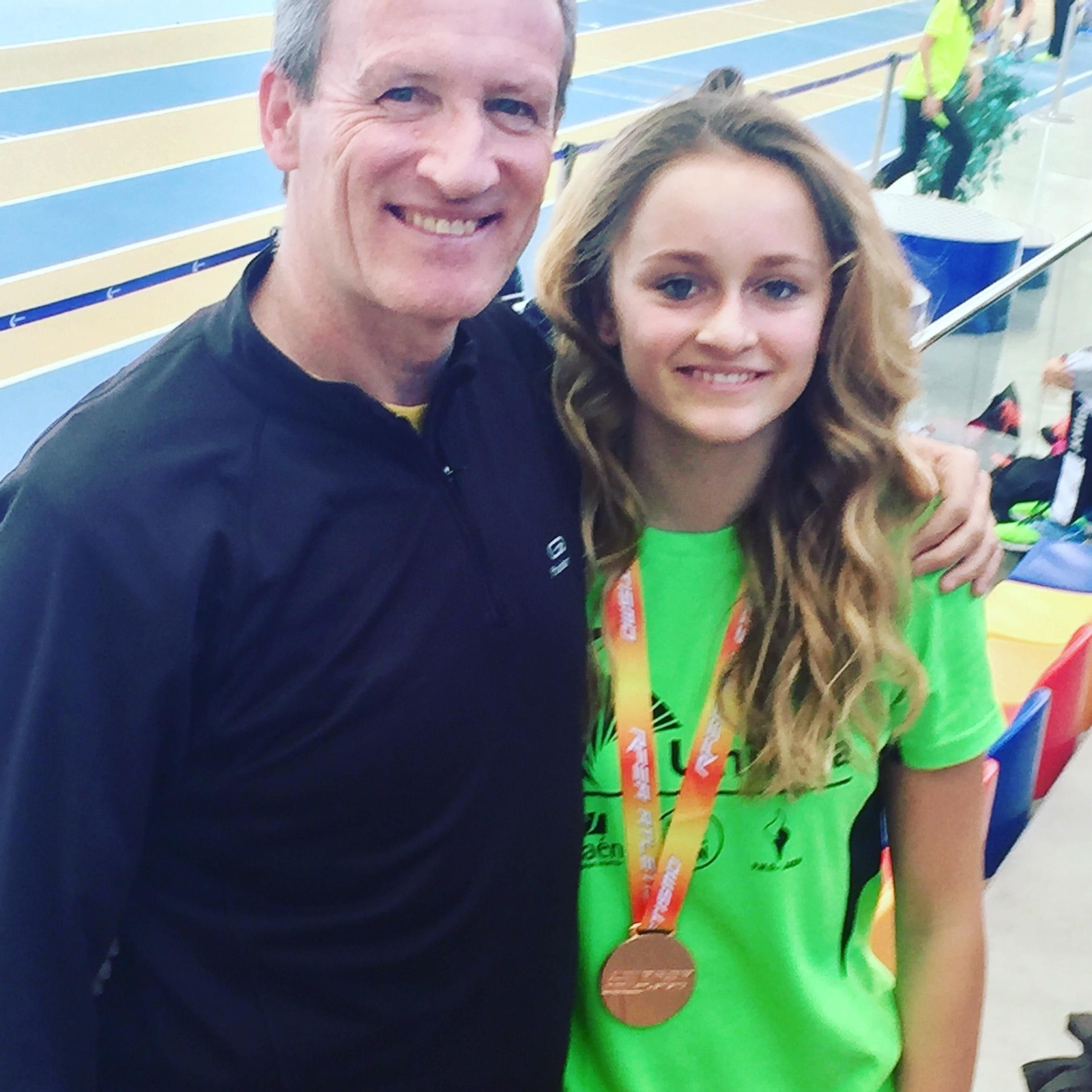 Gemma Tutton, a la derecha.