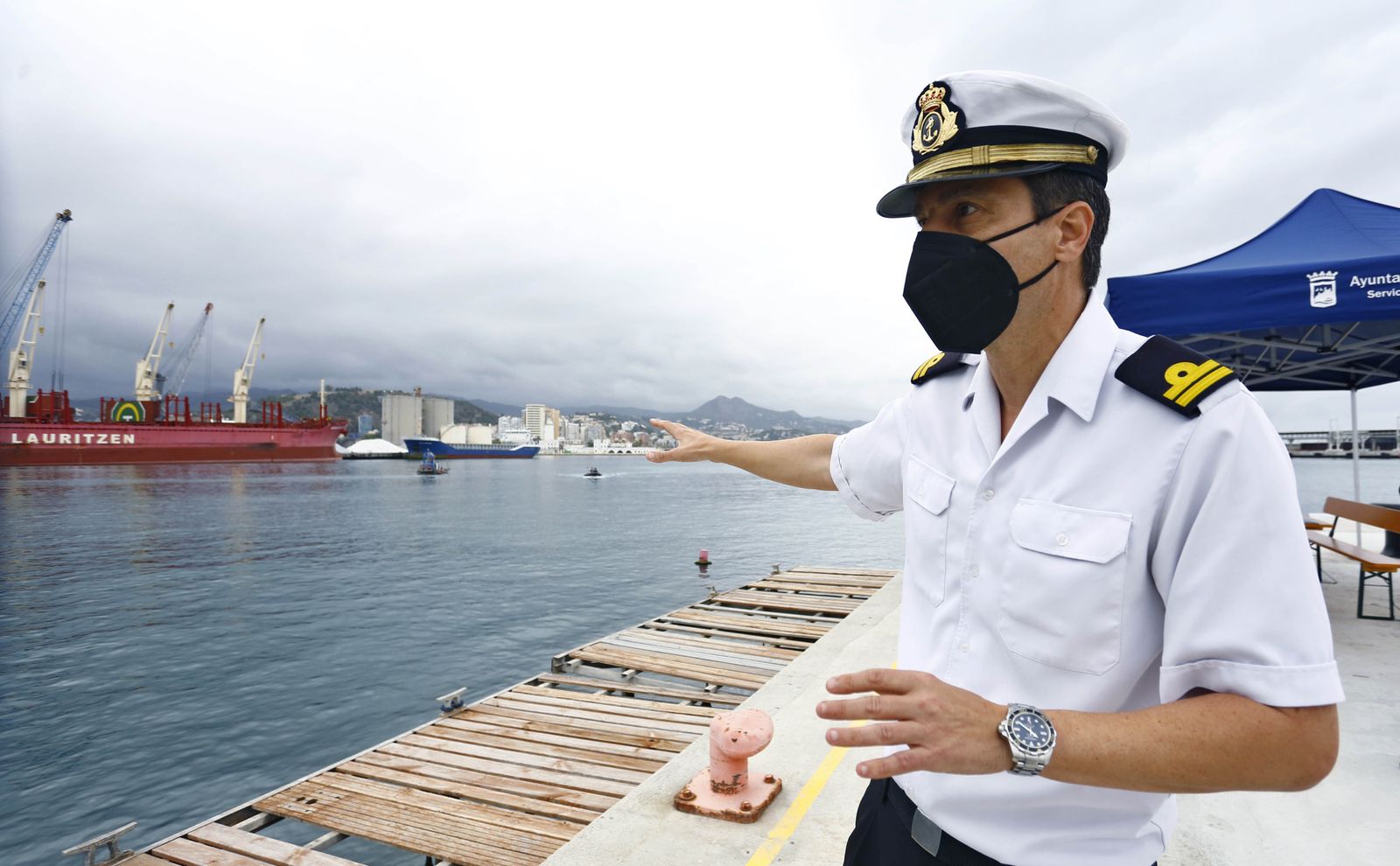 Las fotos del simulacro contra la contaminación en el puerto de Málaga
