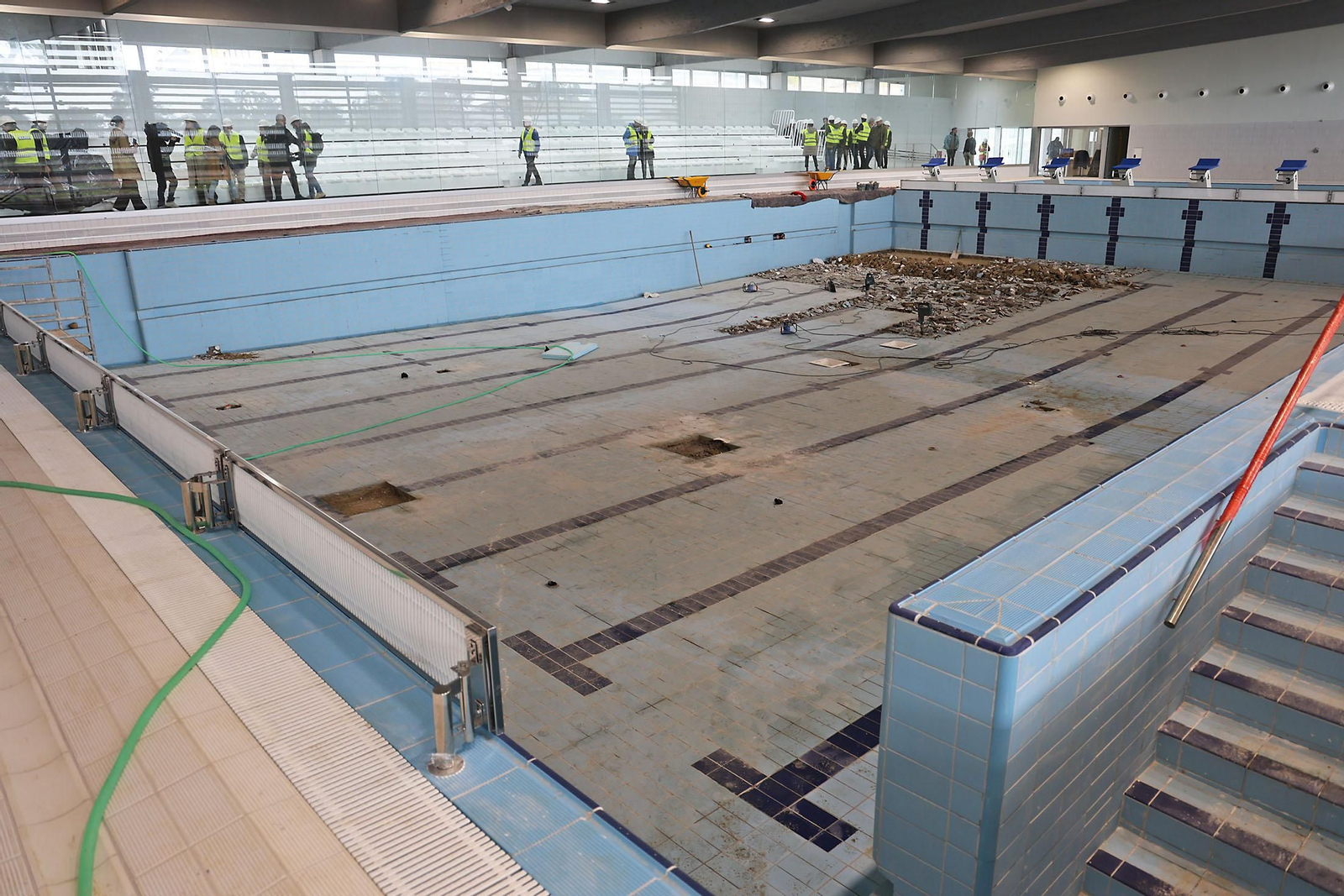 Imágenes de la visita a las obras de la Ciudad Deportiva de Huelva