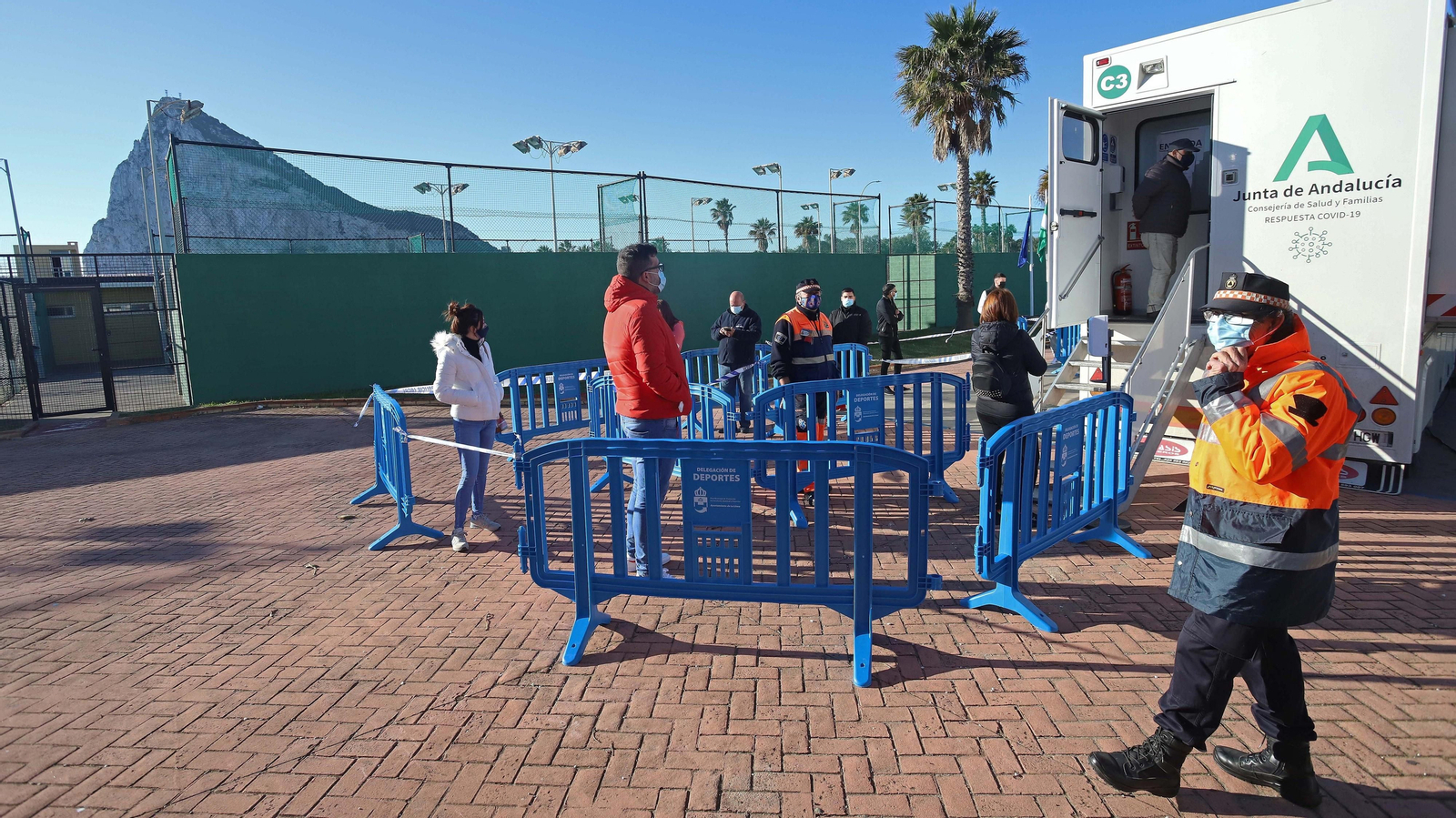 Cribados masivos en La Línea