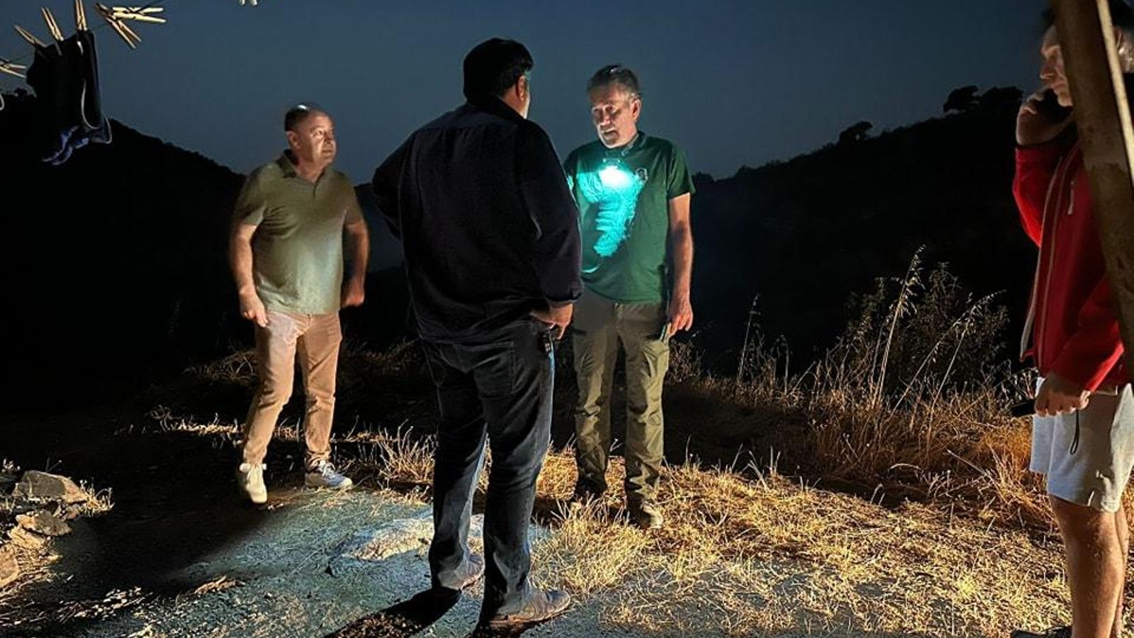 El alcalde Manuel Lozano, junto a otros responsables municipales y el Jefe de la Policía Local.